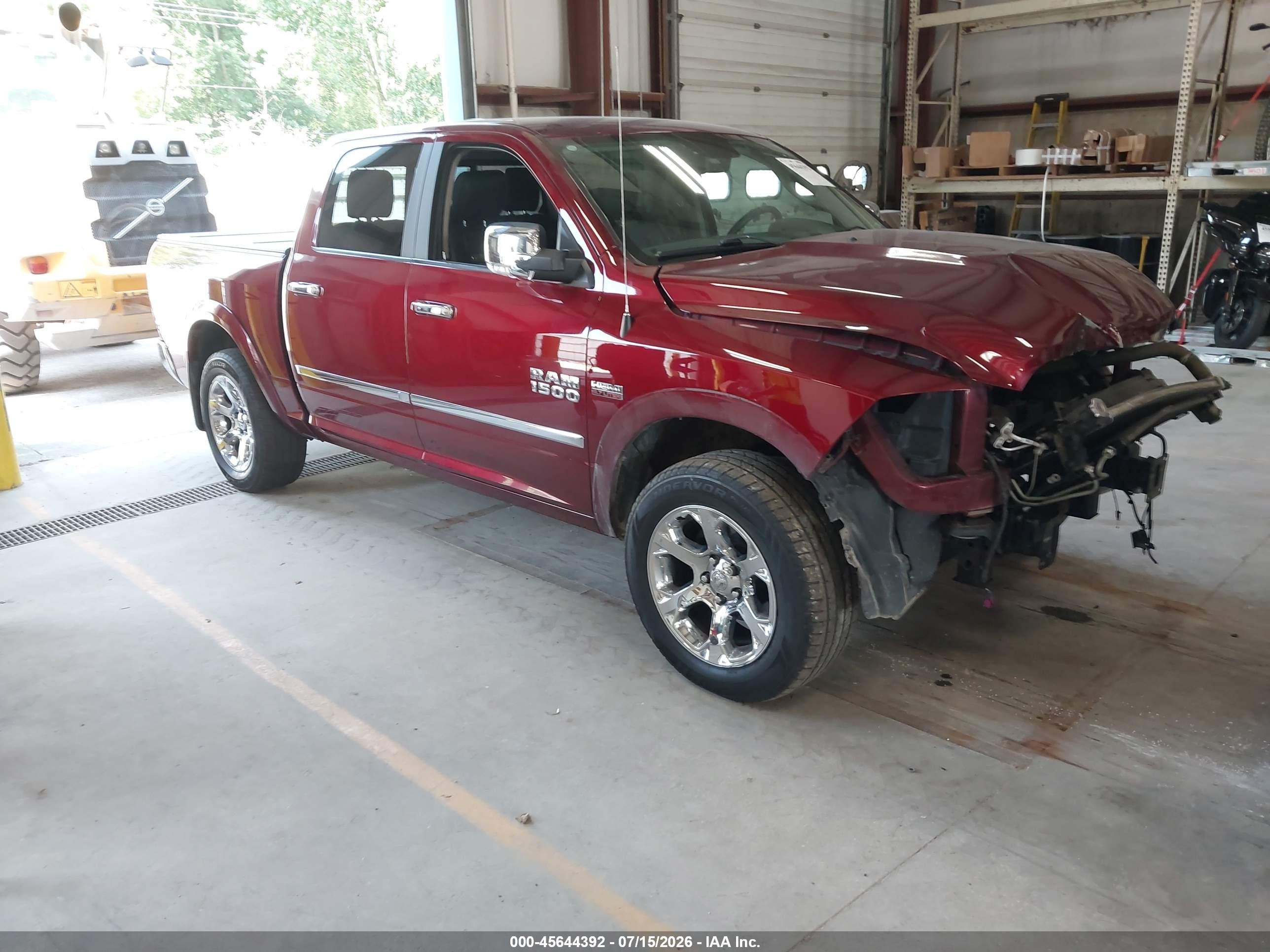 2018 Ram 1500 Laramie, VIN 1C6RR7NT0JS187181 — Front end