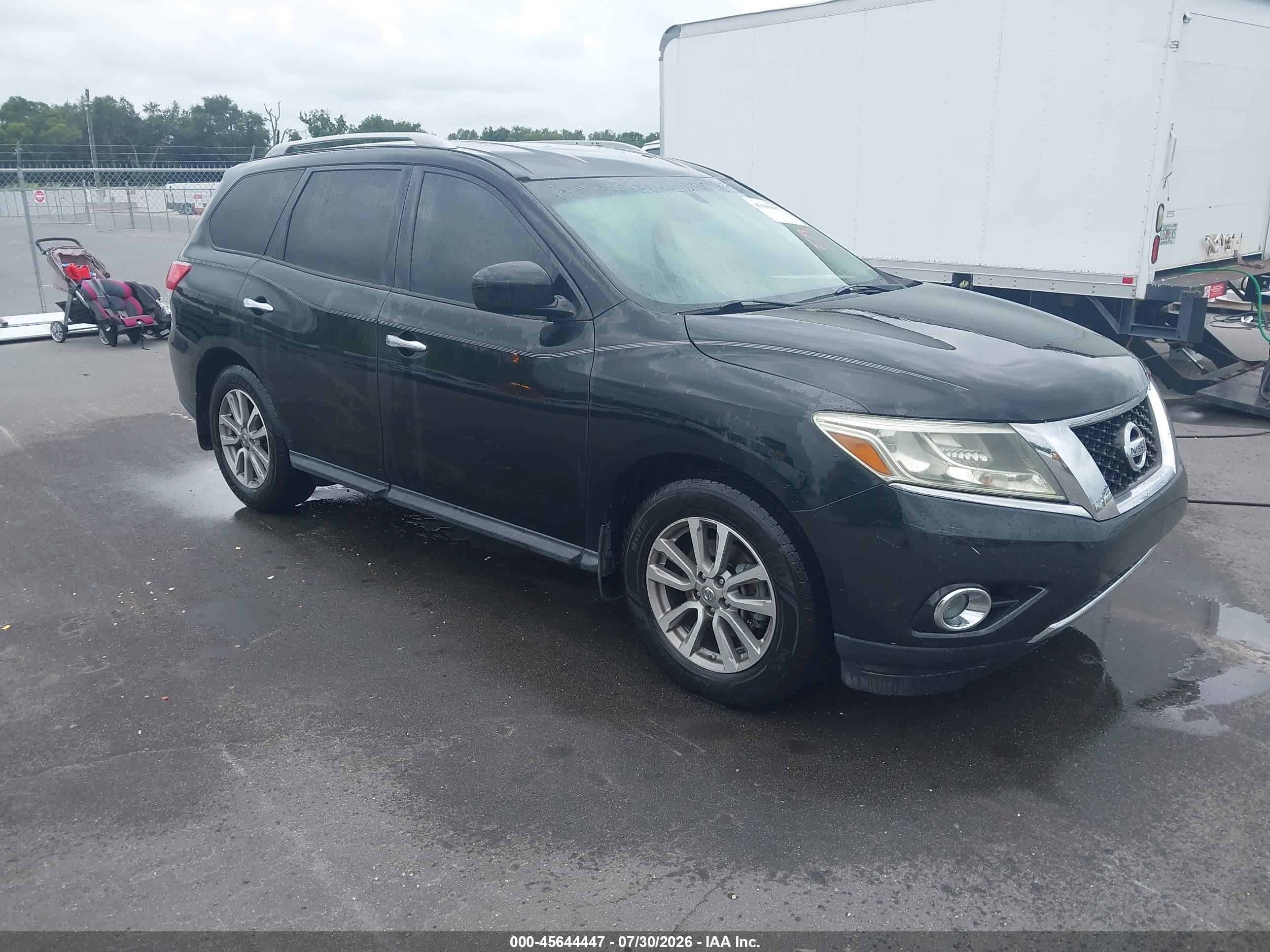 2016 Nissan Pathfinder SV, VIN 5N1AR2MN7GC642473 — Обычный износ