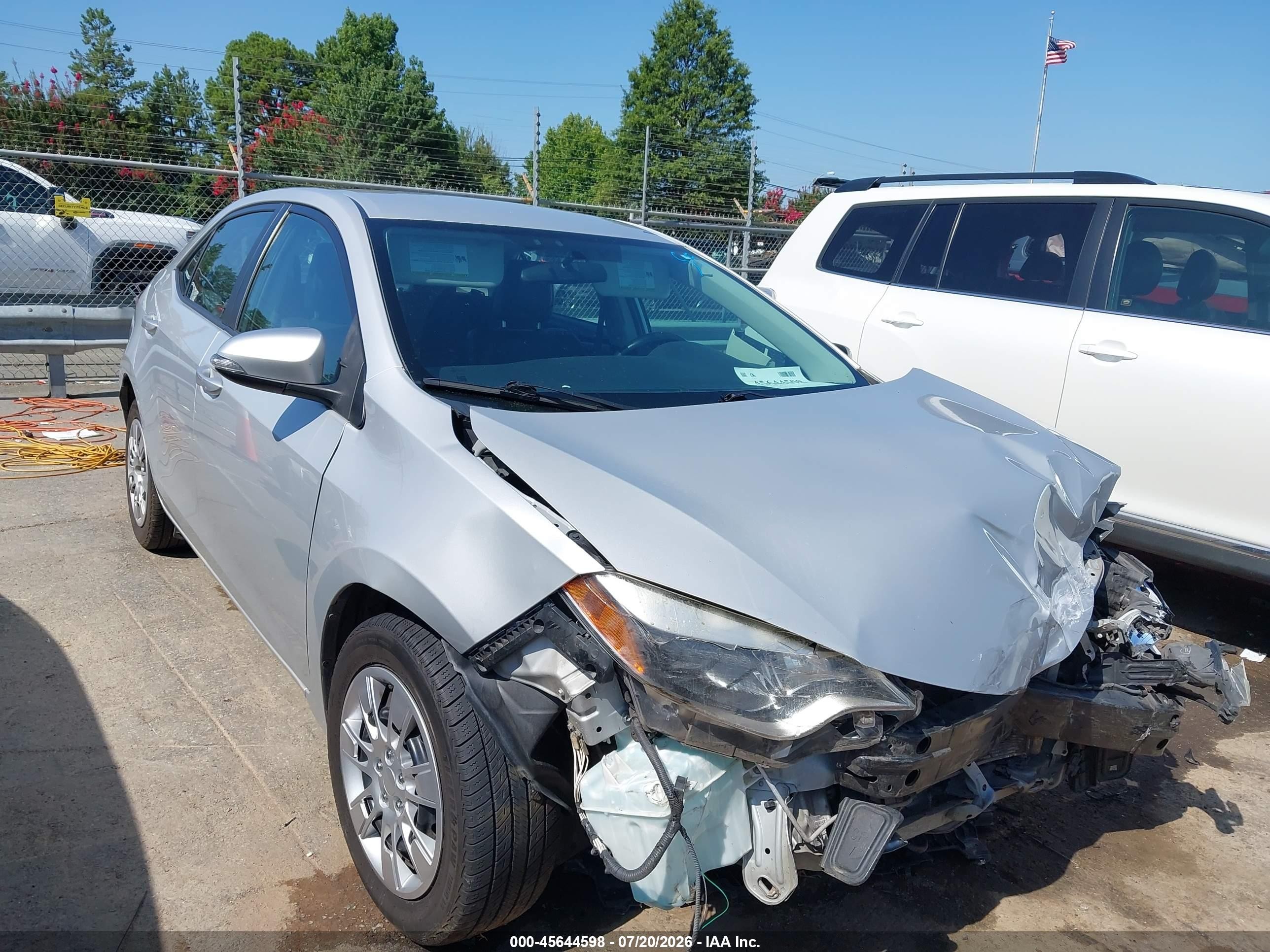 2014 Toyota Corolla S Plus, VIN 2T1BURHE2EC018143 — Front end