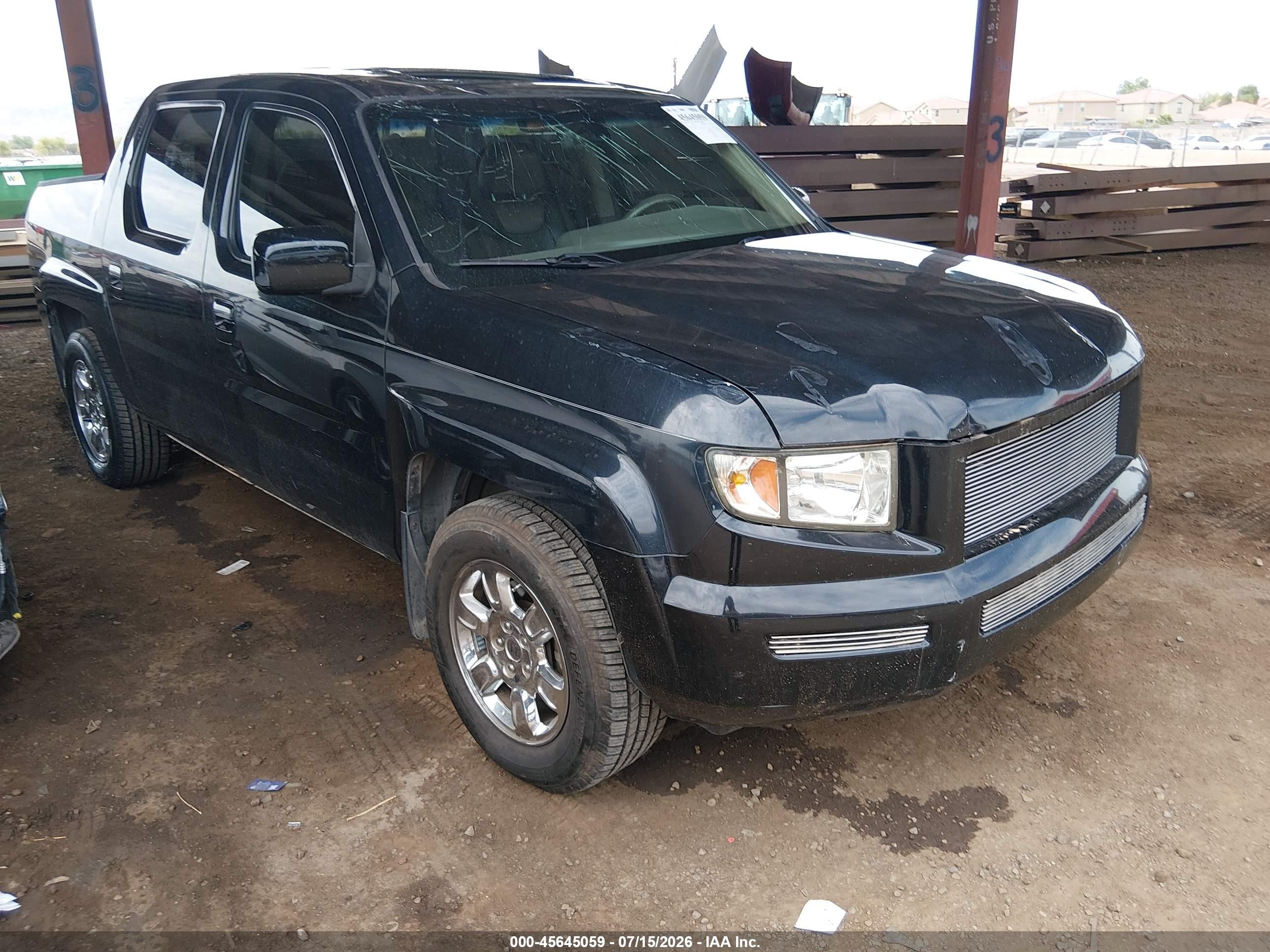 2006 Honda Ridgeline RTL, VIN 2HJYK16576H552228 — Front end
