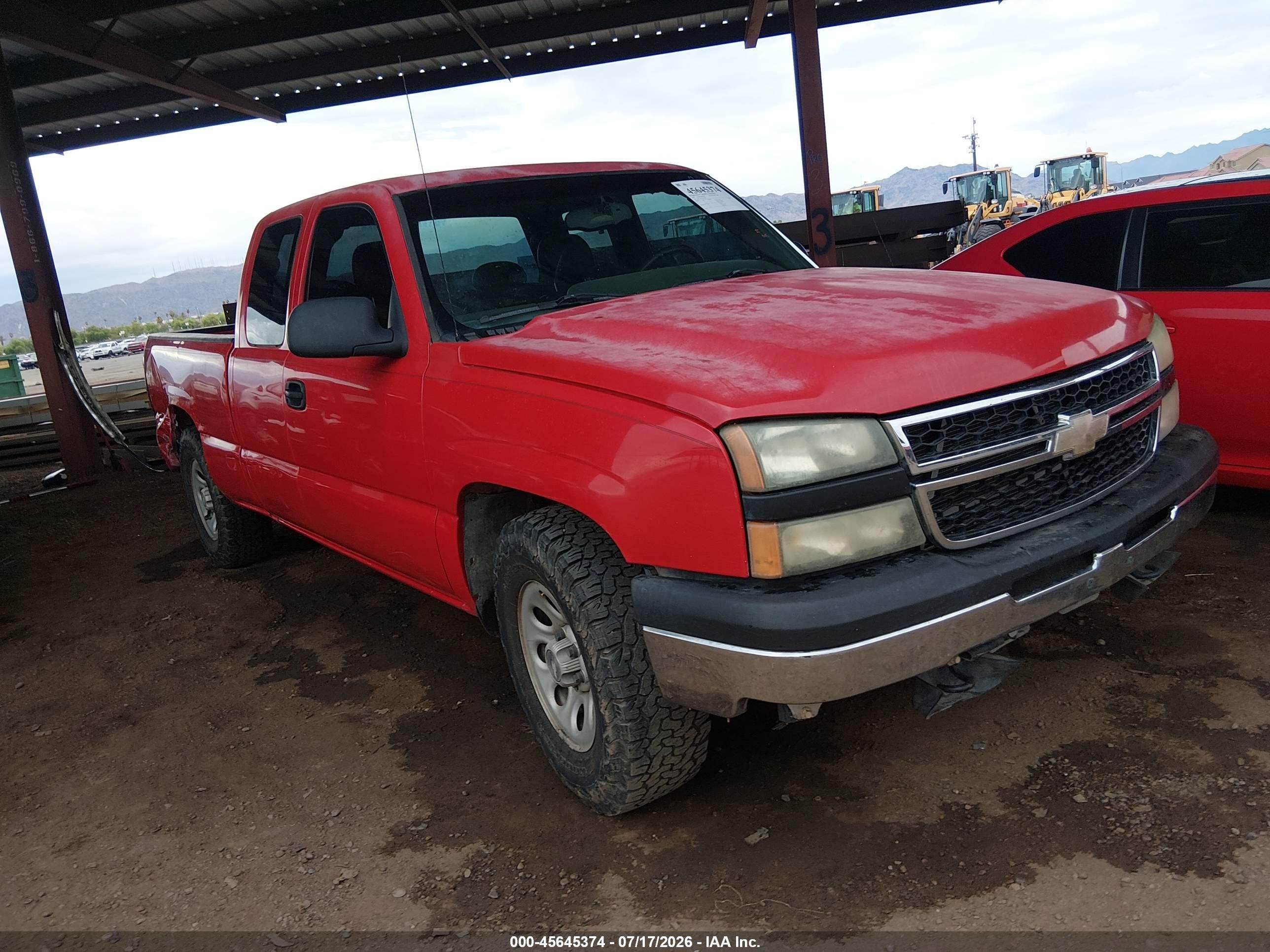 2007 Chevrolet Silverado 1500 Work Truck, VIN 1GCEC19X17Z121886 — Side