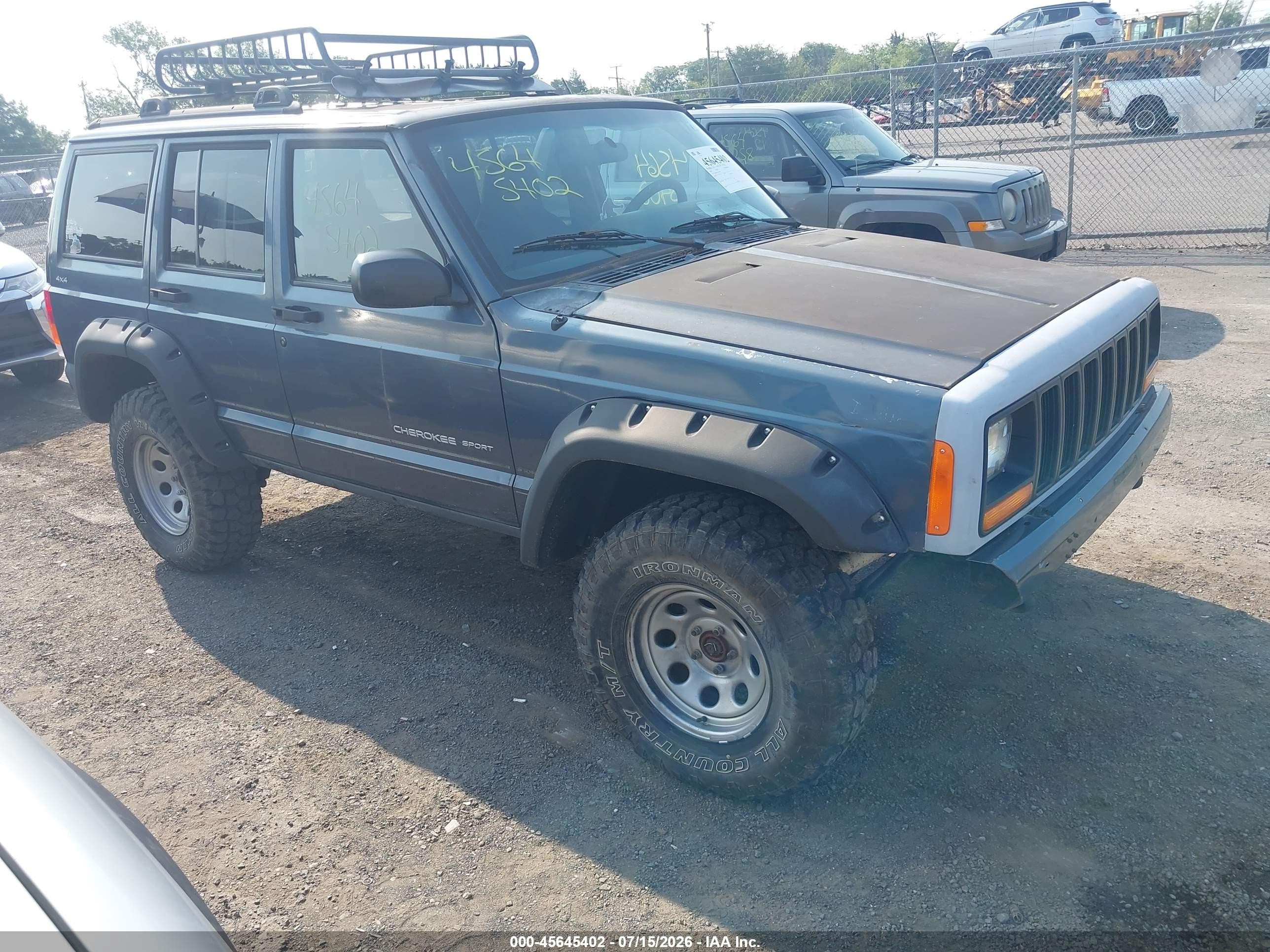 2001 Jeep Cherokee Sport, VIN 1J4FF48S11L557032 — Normal wear