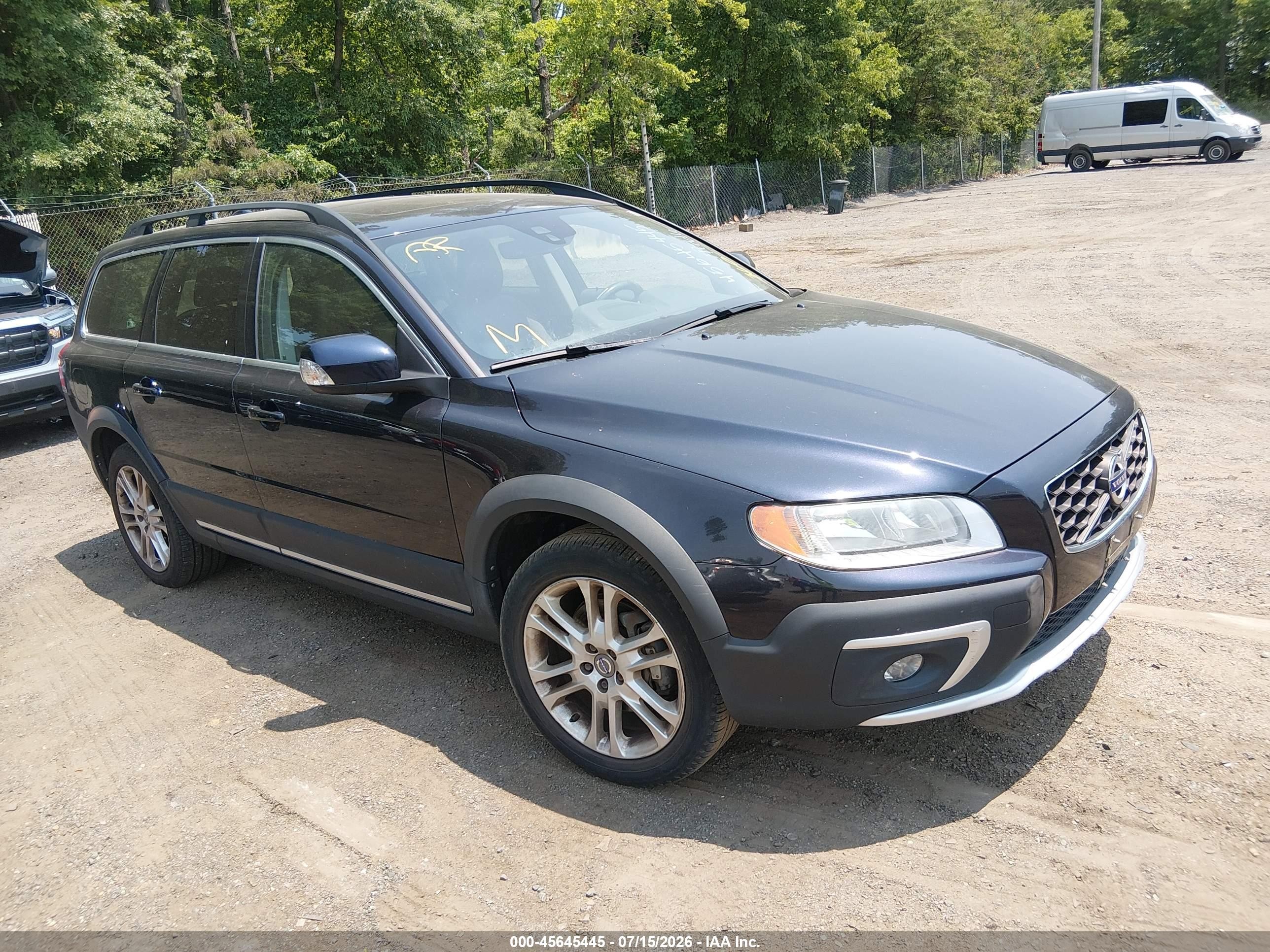 2016 Volvo XC70 T5 Premier, VIN YV4612NK7G1254450 — Normal wear