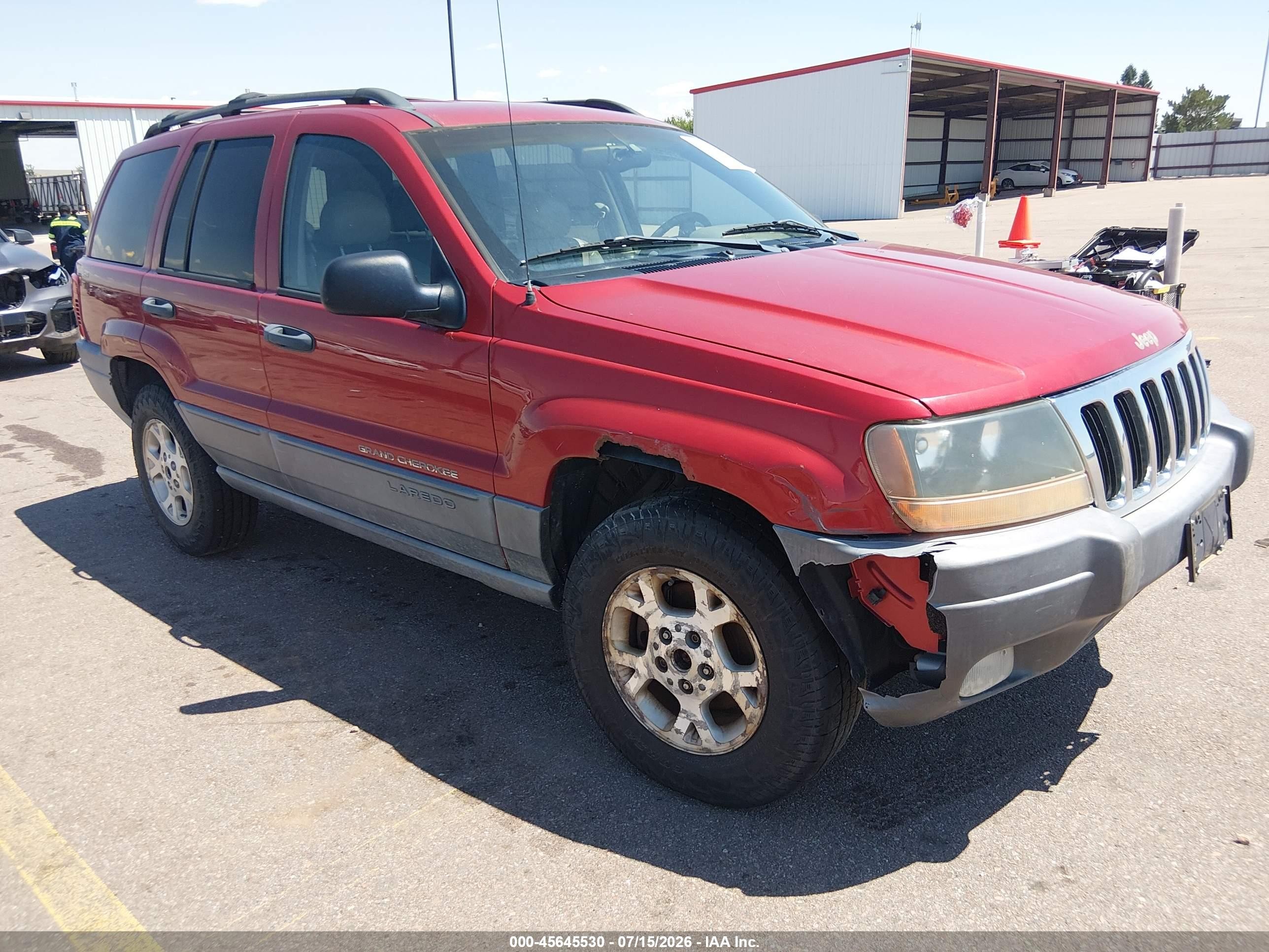 2001 Jeep Grand Cherokee Laredo, VIN 1J4GW48N11C667075 — Normal wear