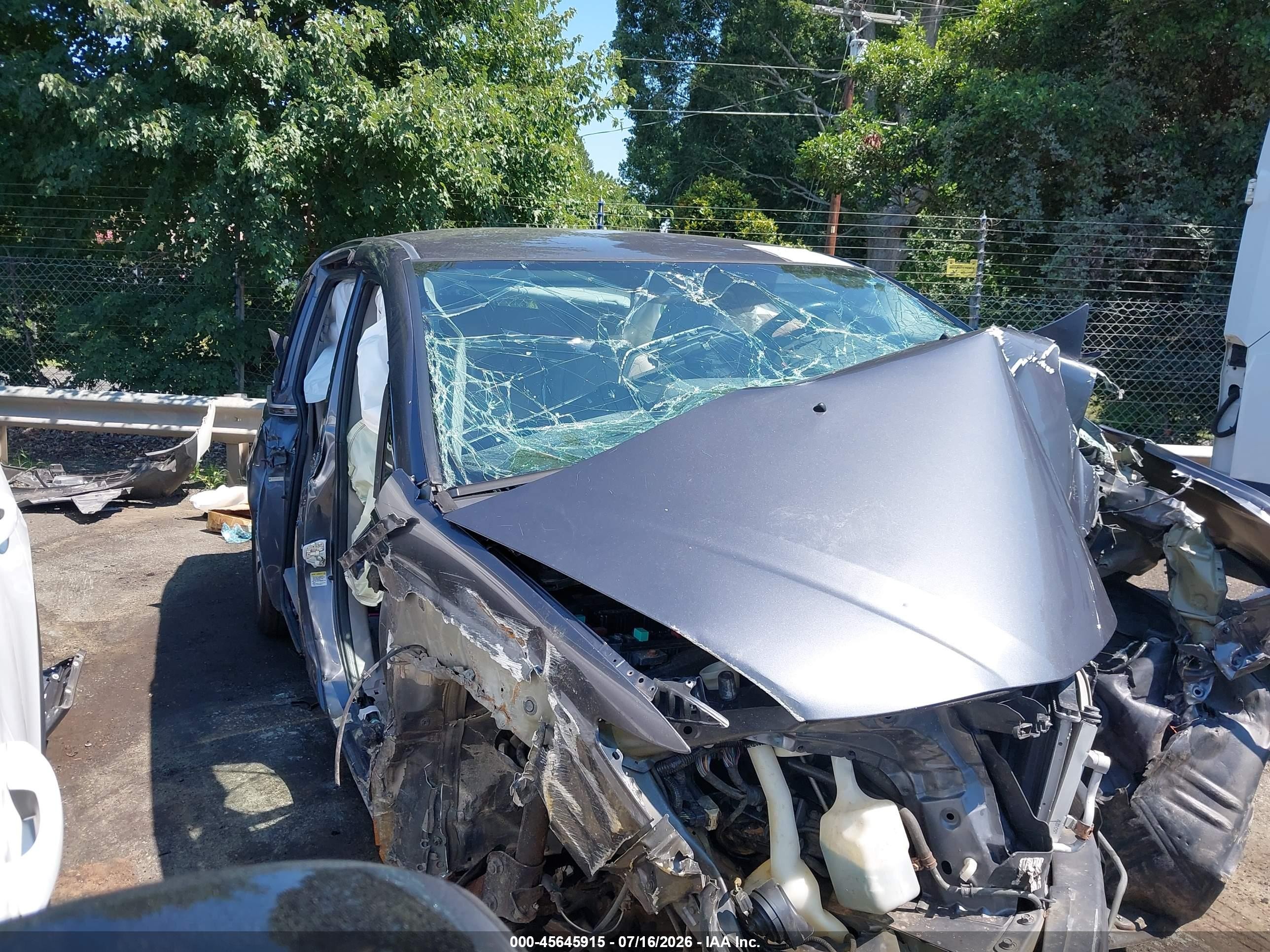 2017 Honda Odyssey SE, VIN 5FNRL5H39HB015300 — Rollover