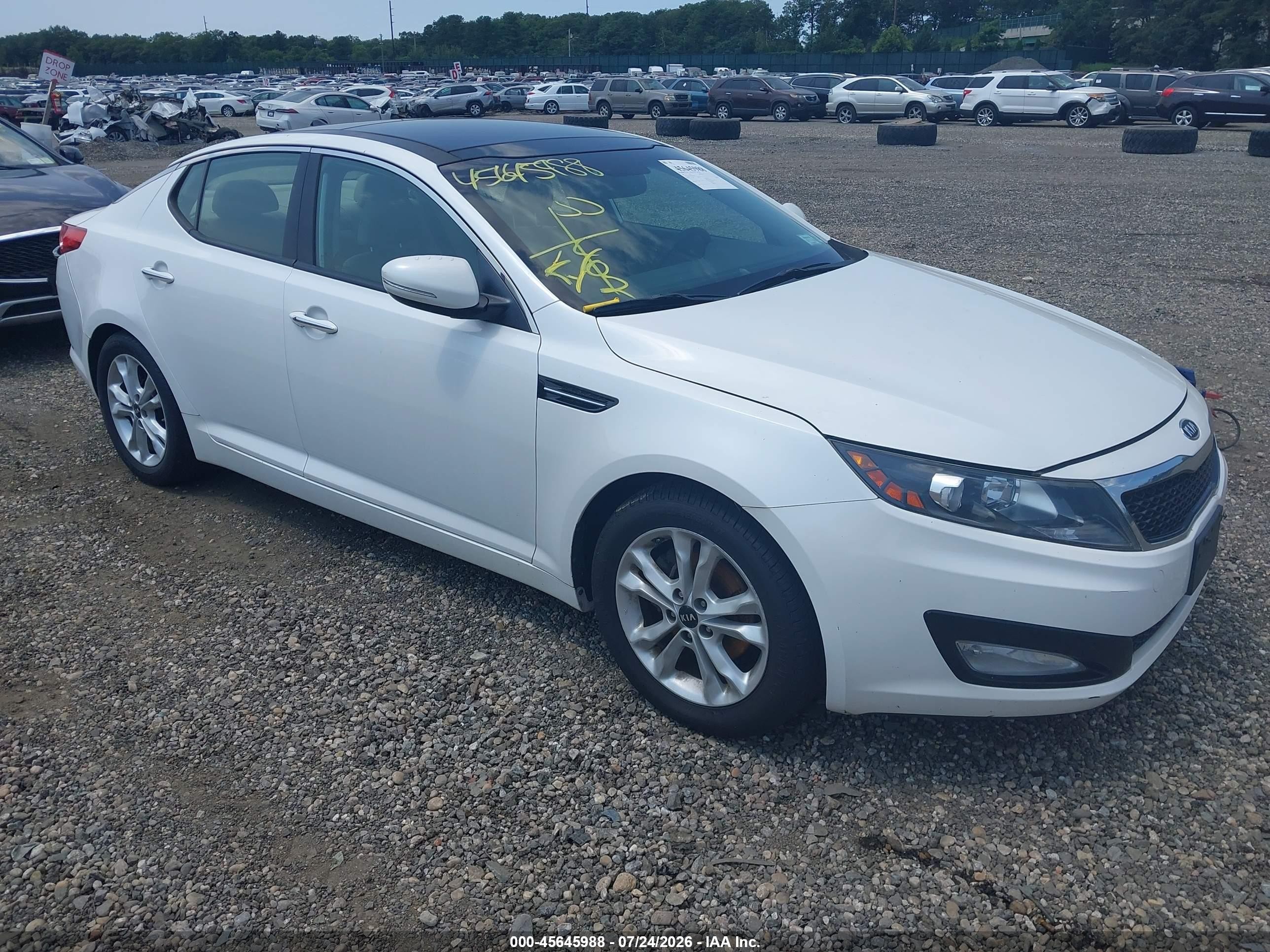 2011 Kia Optima EX, VIN KNAGN4A73B5127427 — Normal wear