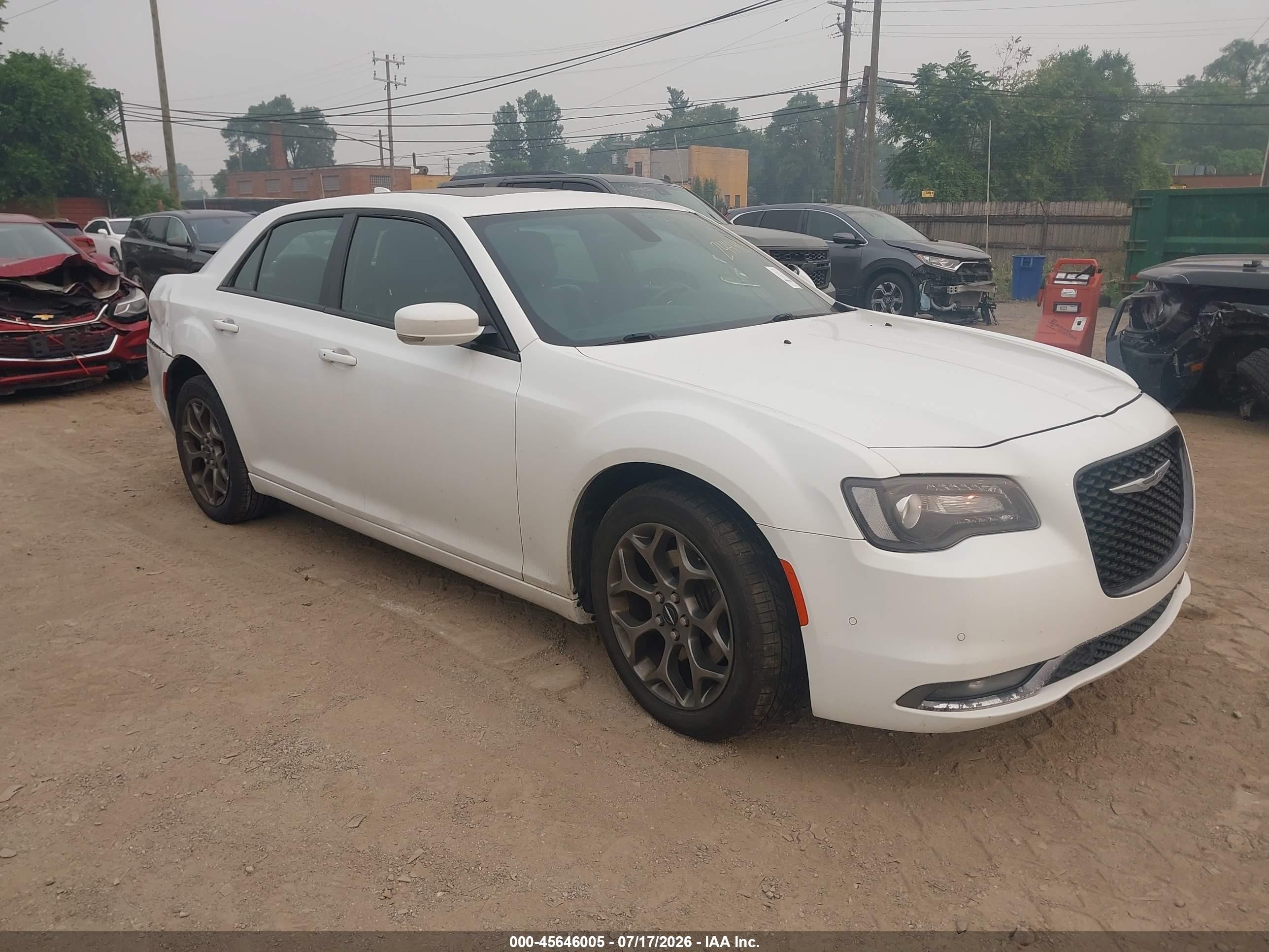2016 Chrysler 300 S Alloy Edition, VIN 2C3CCAGGXGH244469 — Side