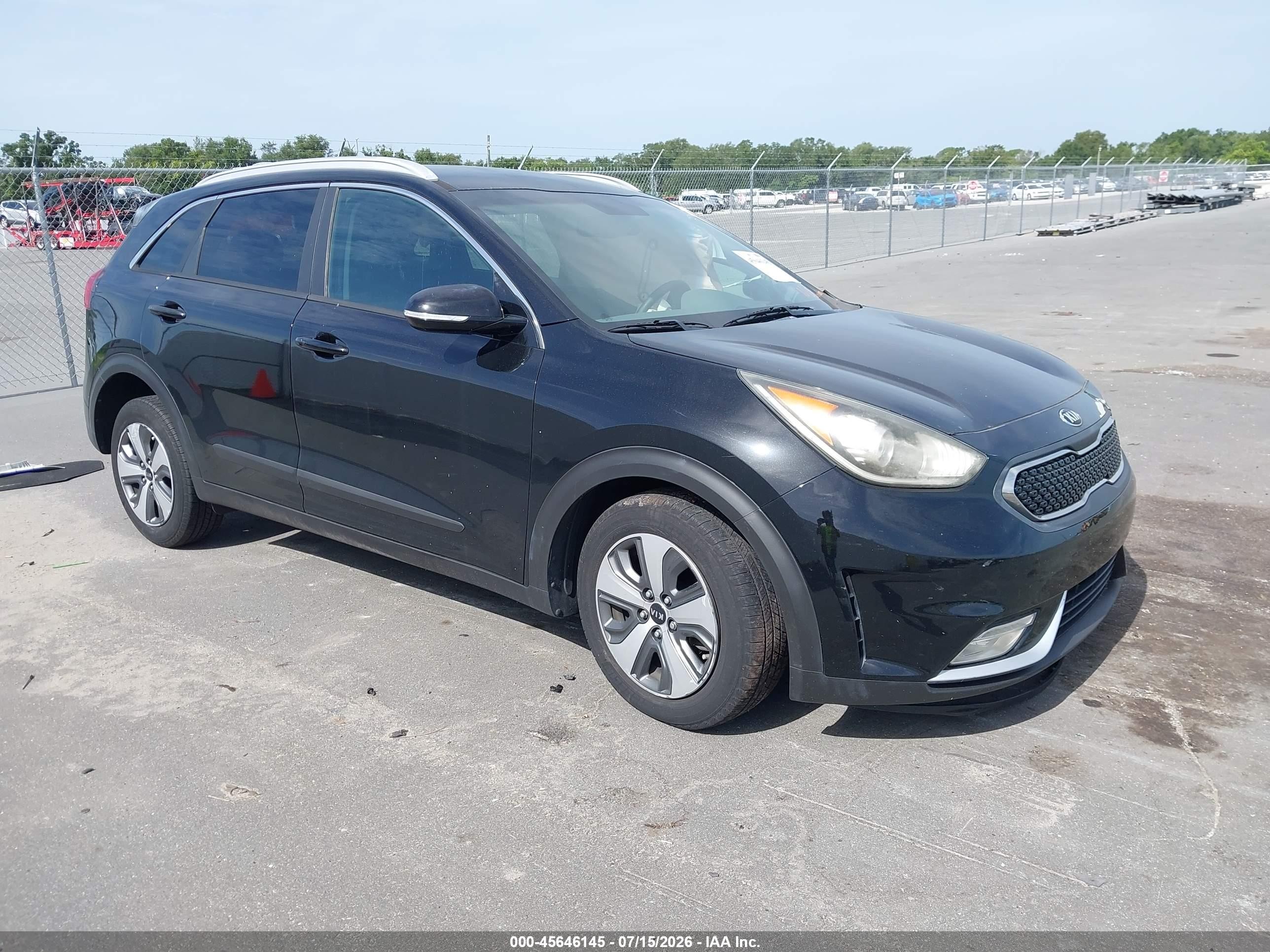 2018 Kia Niro EX, VIN KNDCC3LC8J5118586 — Перед