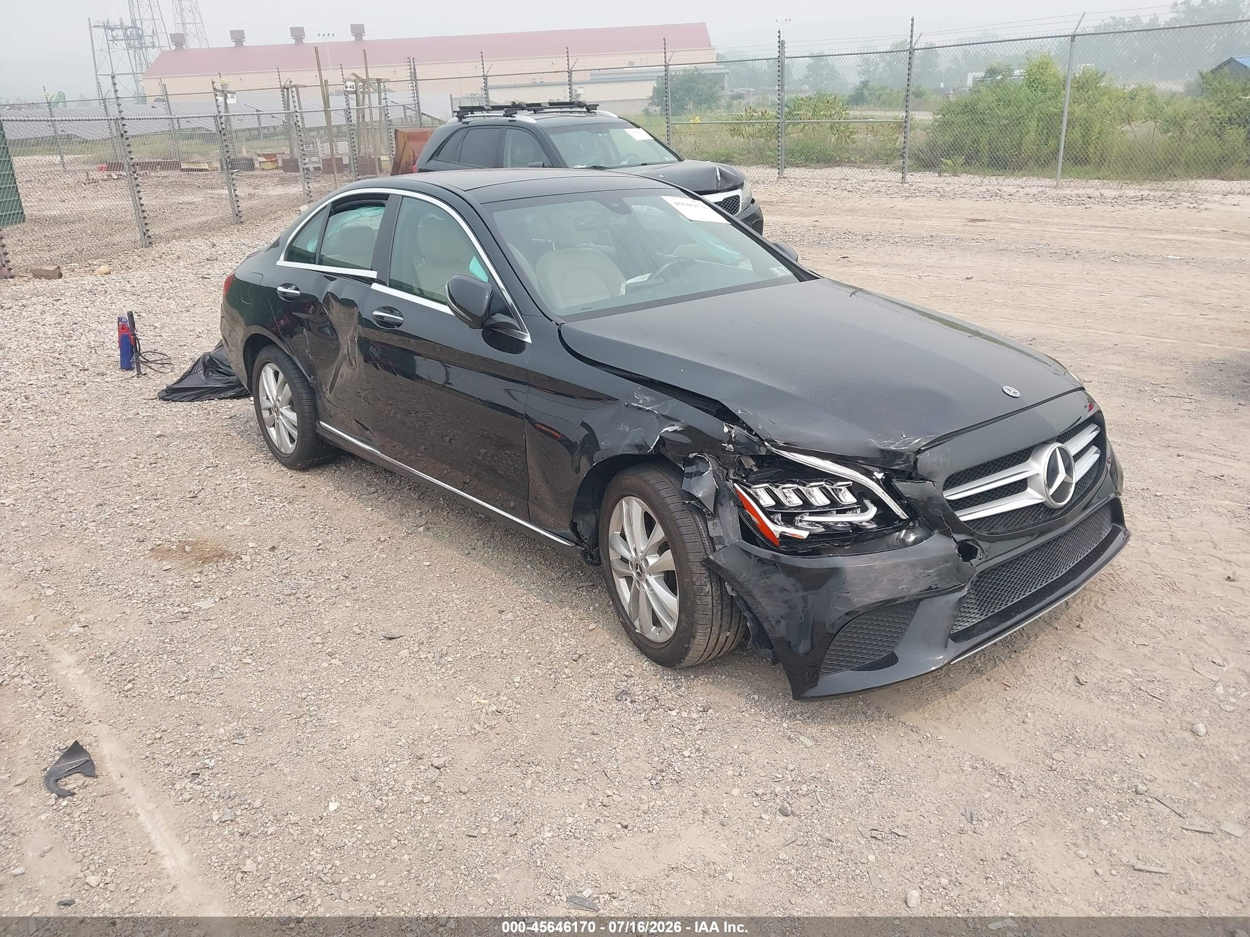 2019 Mercedes-Benz C 300, VIN 55SWF8EBXKU292938 — Front end
