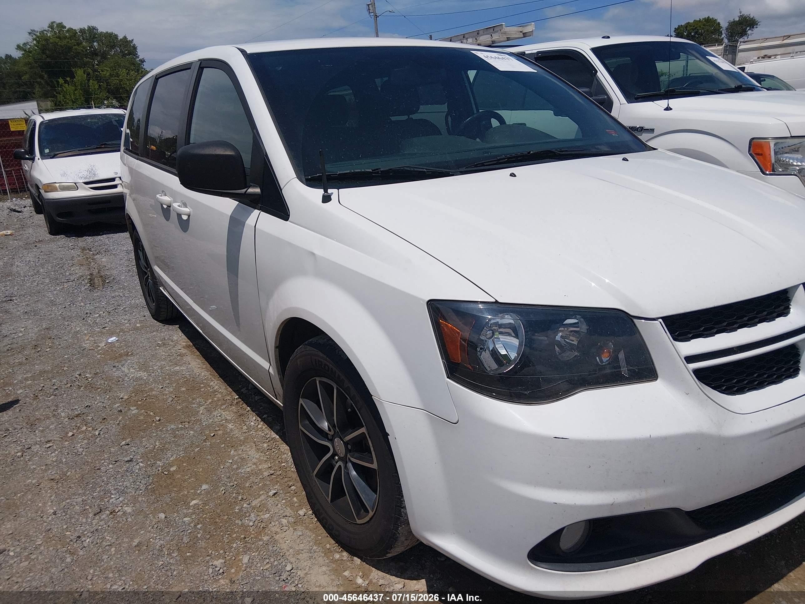2019 Dodge Grand Caravan GT, VIN 2C4RDGEG1KR618642 — Normal wear