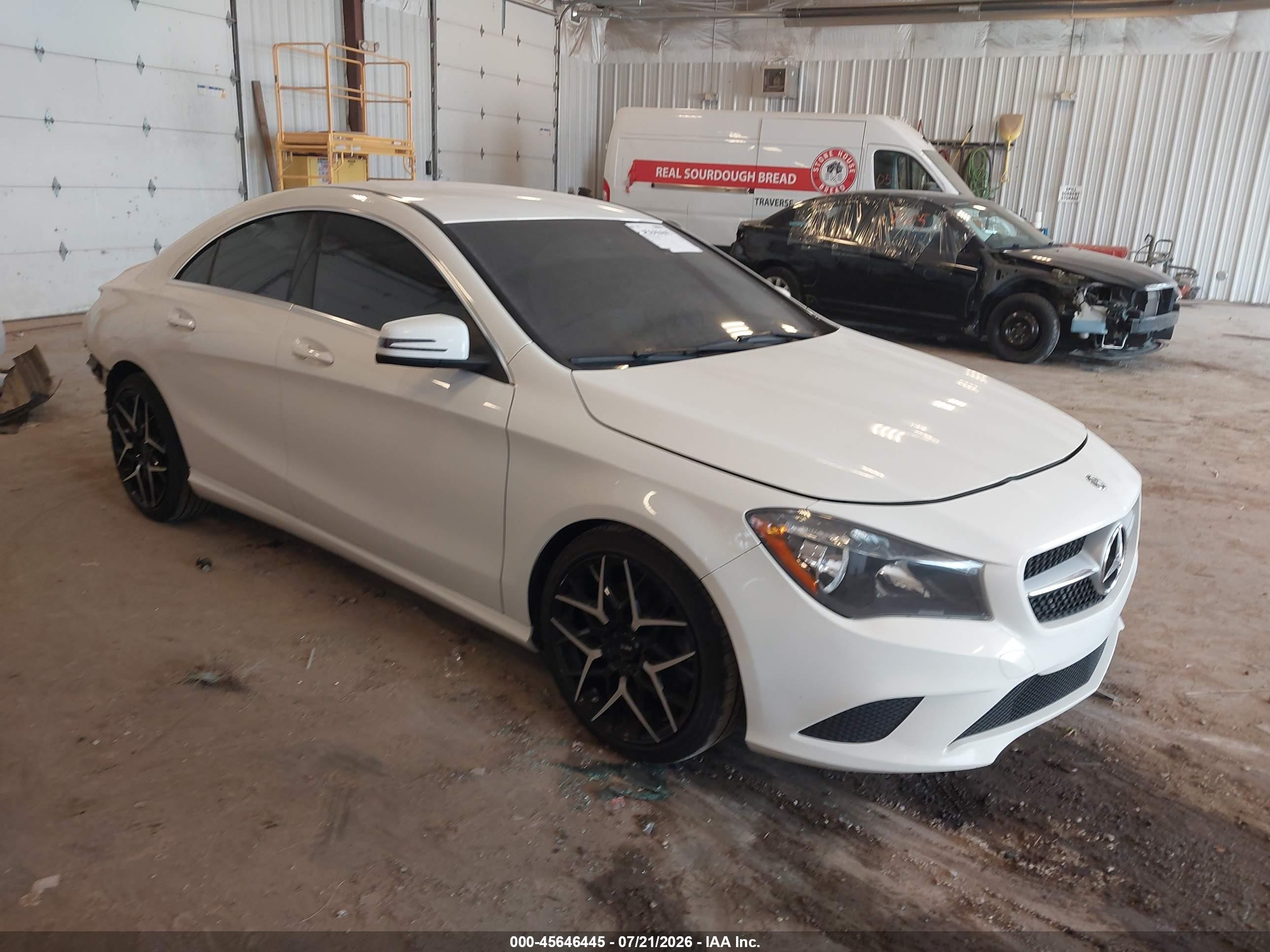 2016 Mercedes-Benz CLA 250, VIN WDDSJ4GBXGN313449 — Rear end