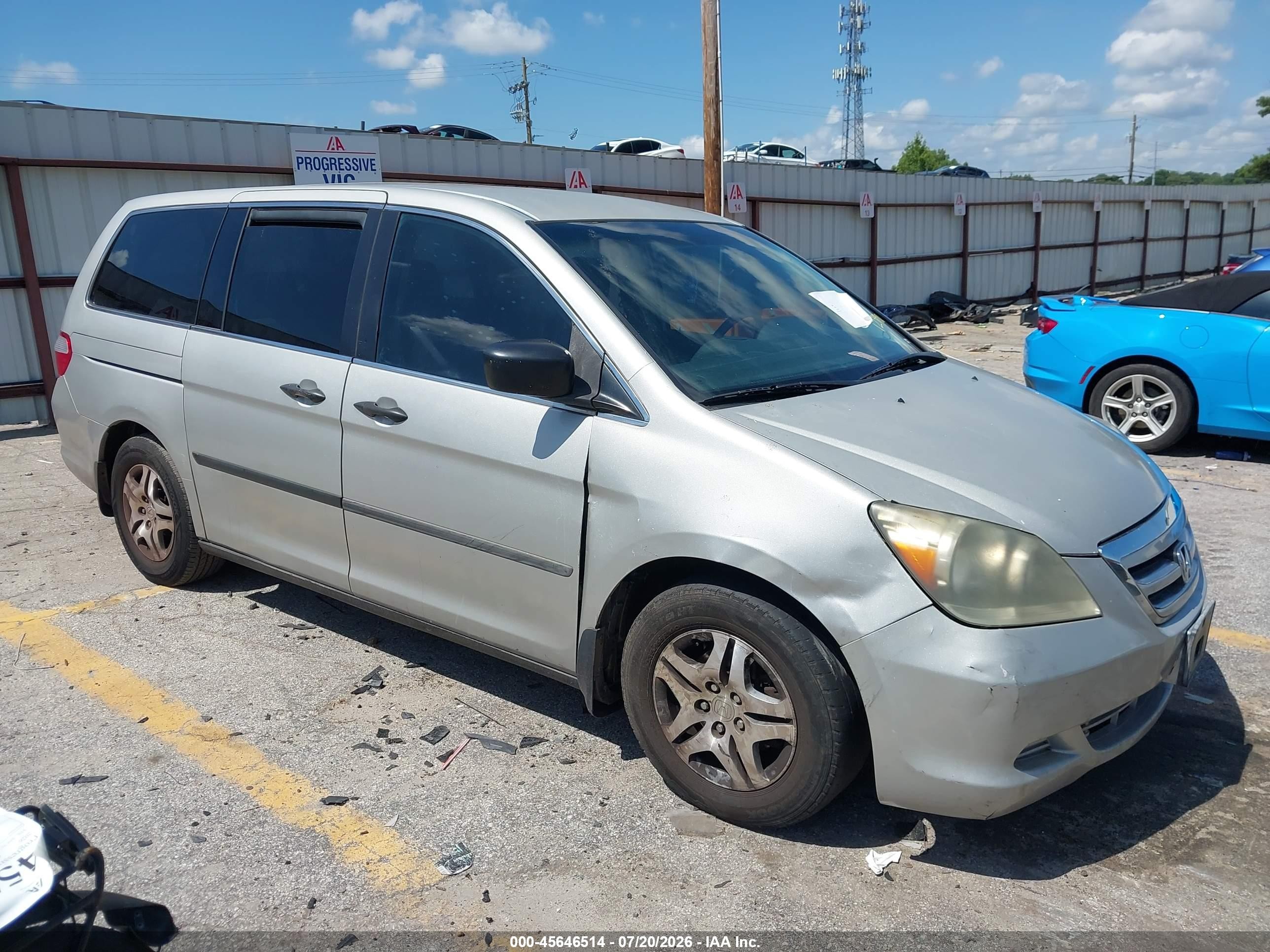 2007 Honda Odyssey LX, VIN 5FNRL38207B129910 — Front end