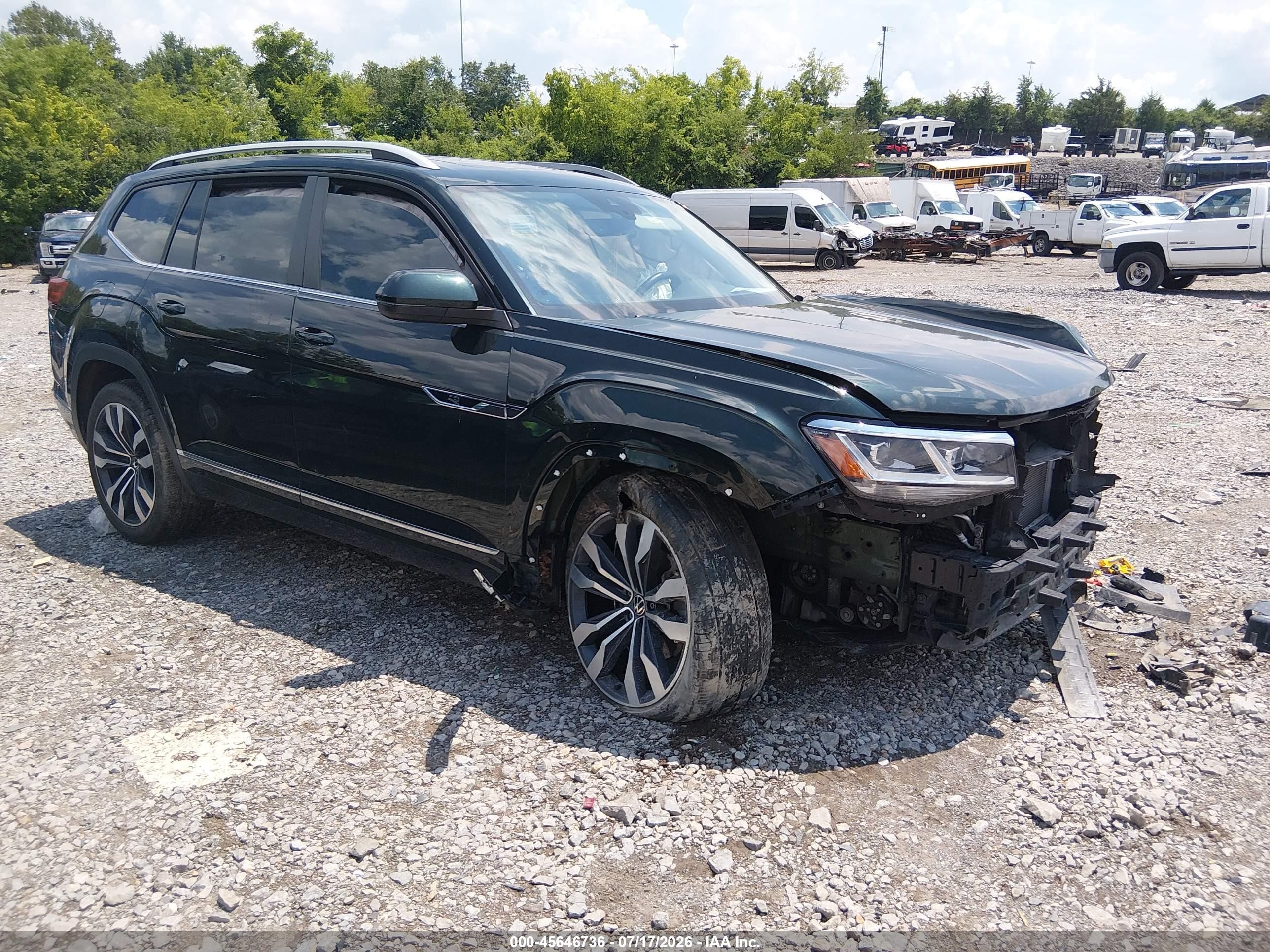 2021 Volkswagen Atlas SEL R-Line, VIN 1V2SR2CA4MC600599 — Side