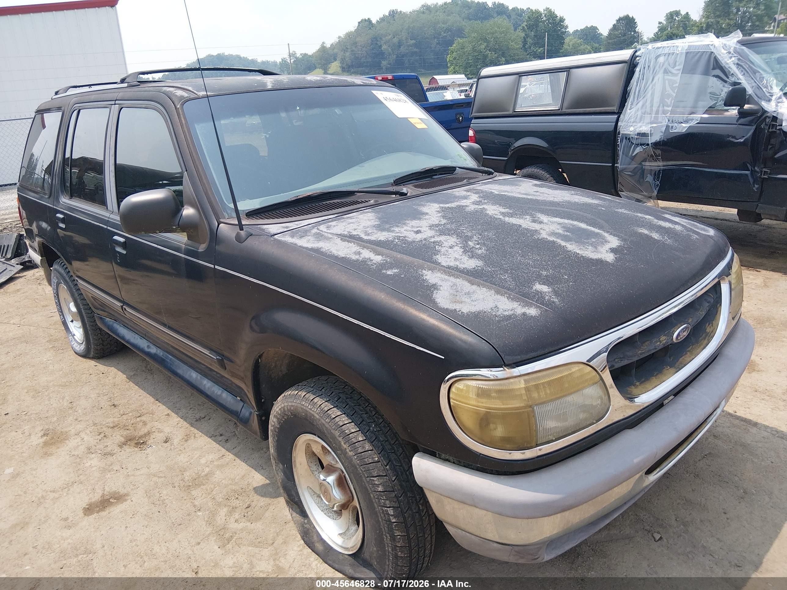 1996 Ford Explorer XL, VIN 1FMDU34X5TUB82236 — Normal wear