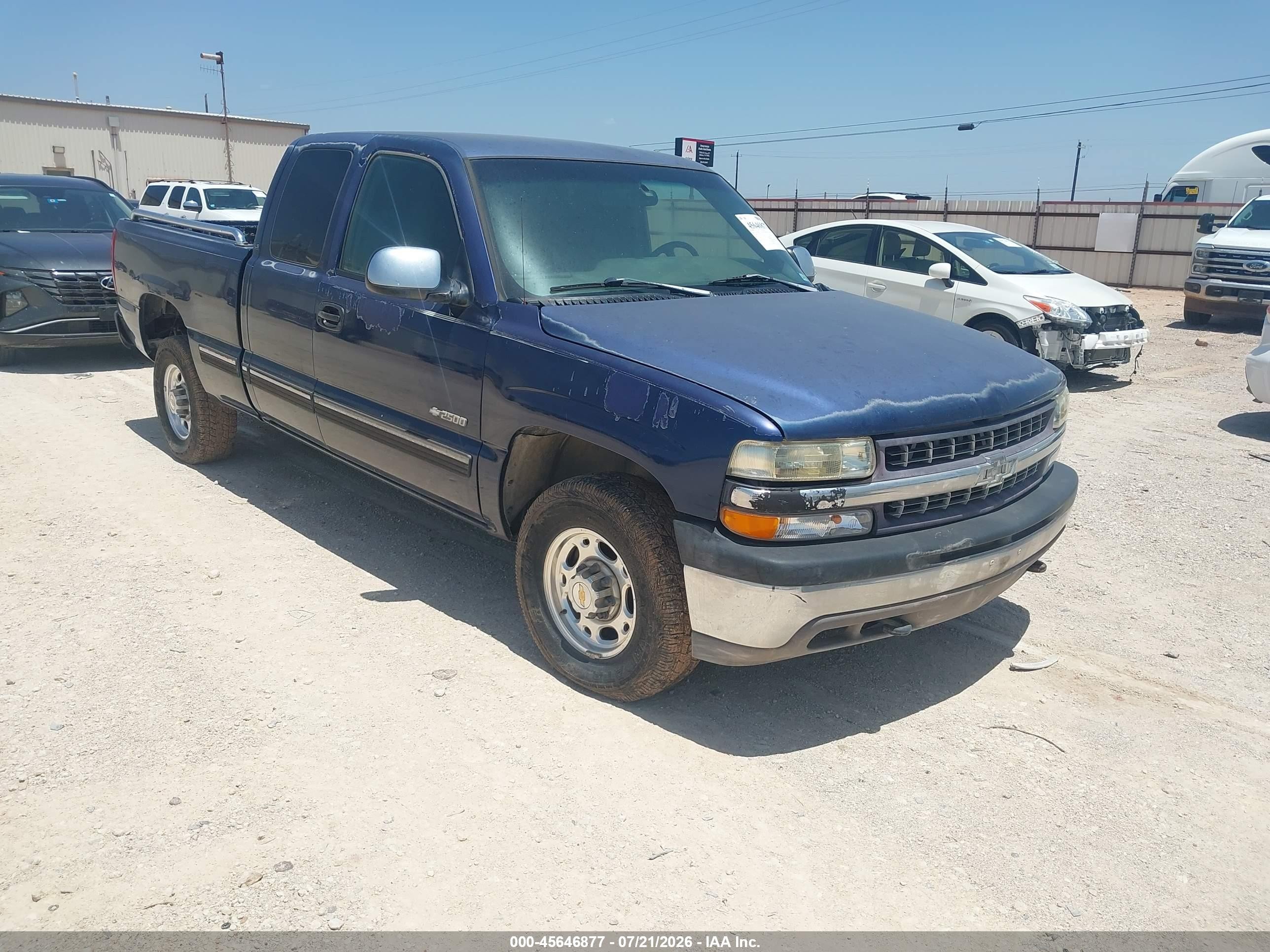2000 Chevrolet Silverado 2500 LS, VIN 1GCFC29U8YZ125340 — Normal wear