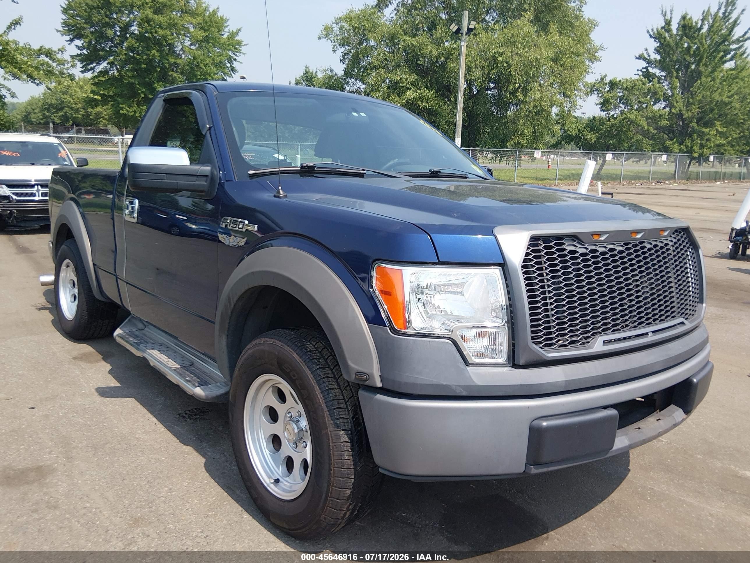 2009 Ford F-150 XL, VIN 1FTRF12W29KB37956 — Зад
