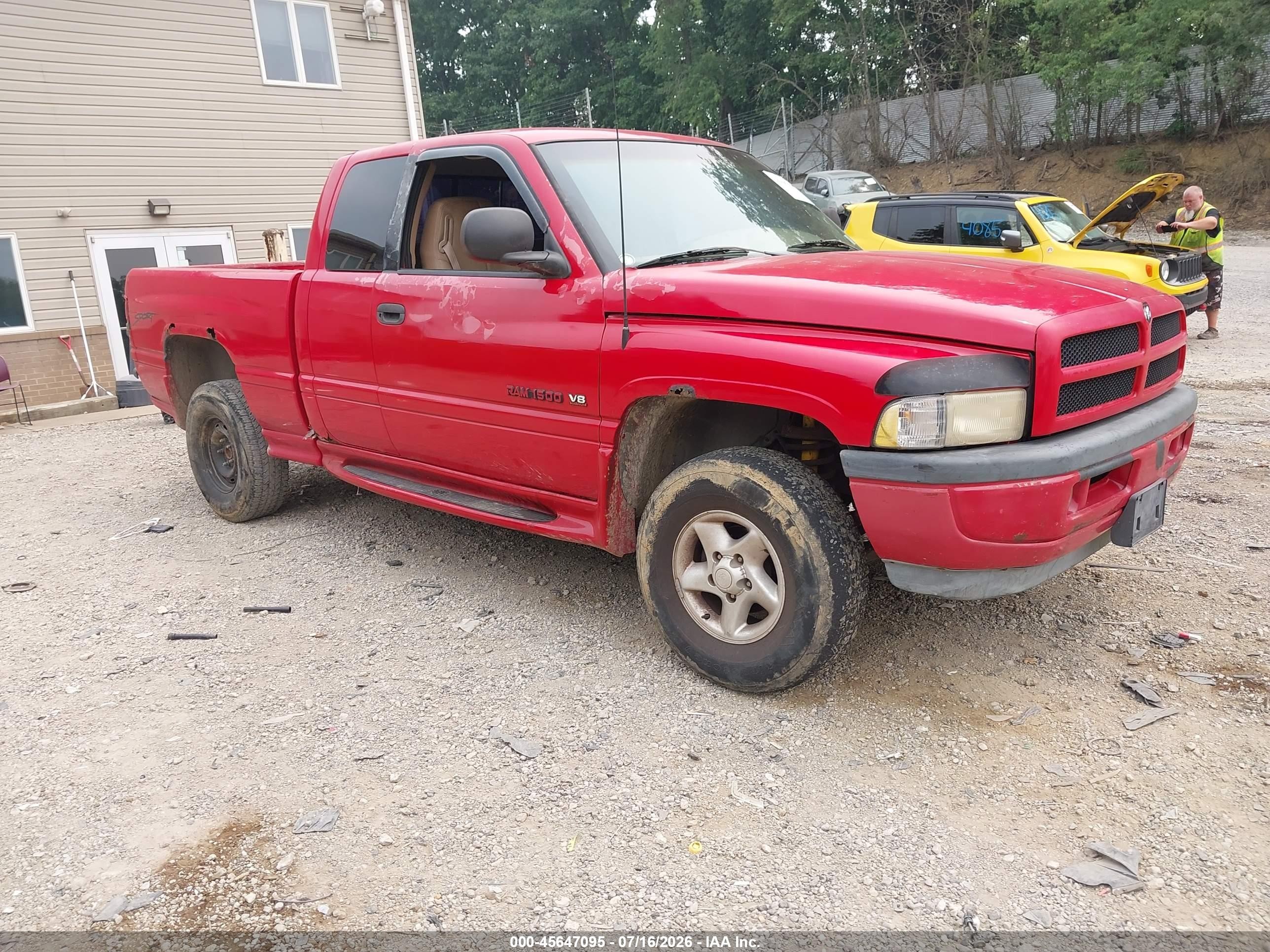 1998 Dodge 1500, VIN 1B7HF13Z3WJ170504 — Rear end