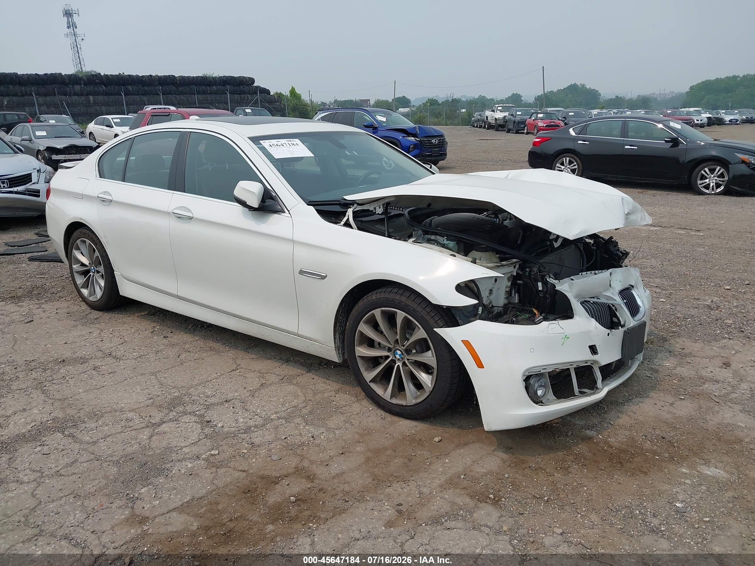 2016 BMW 5 Series 528i xDrive, VIN WBA5A7C53GG148533 — Front end