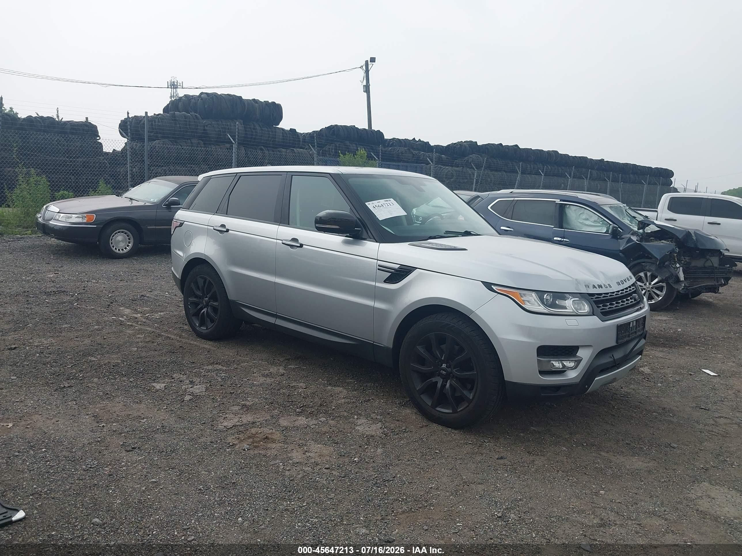 2015 Land Rover Range Rover Sport HSE, VIN SALWR2VF9FA529399 — Front end