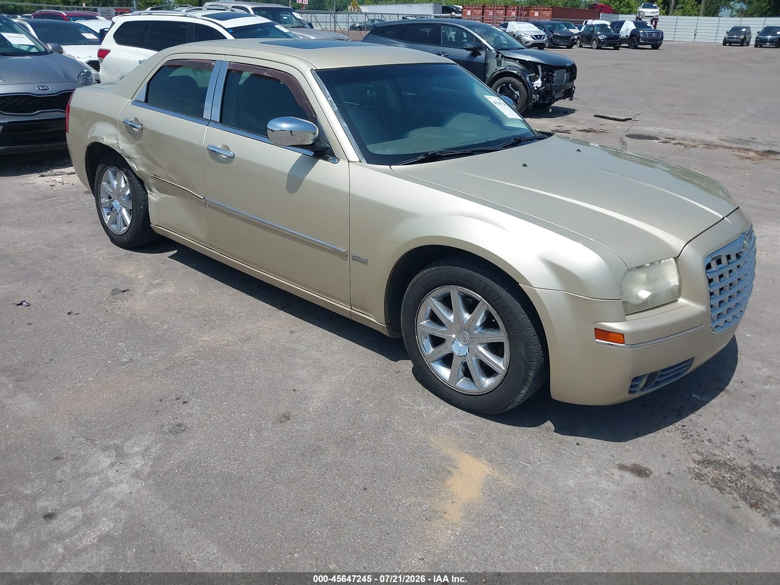 2010 Chrysler 300 Touring, VIN 2C3CA5CV7AH147397 — Side