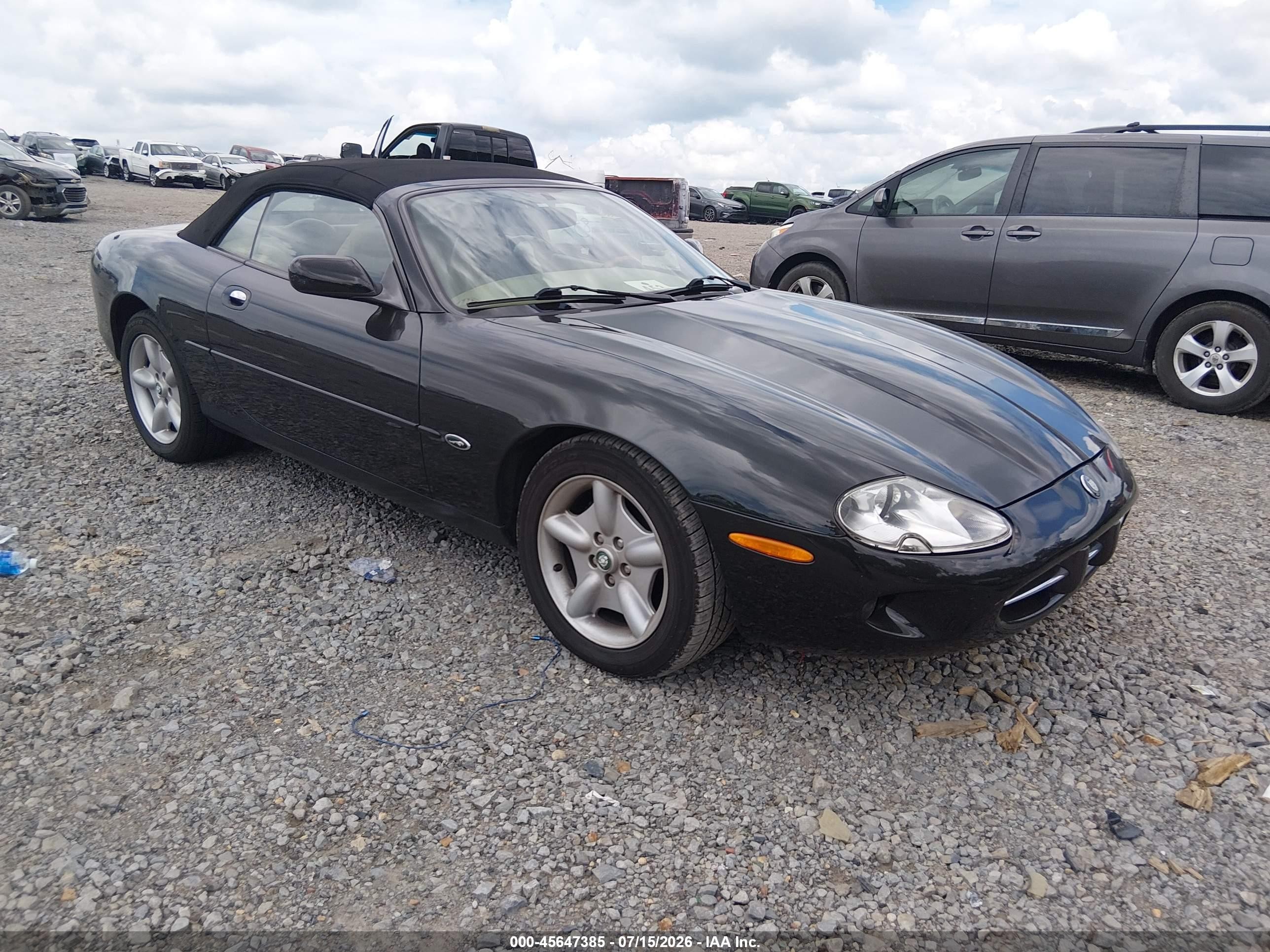 1997 Jaguar XK, VIN SAJGX2745VC003126 — Normal wear