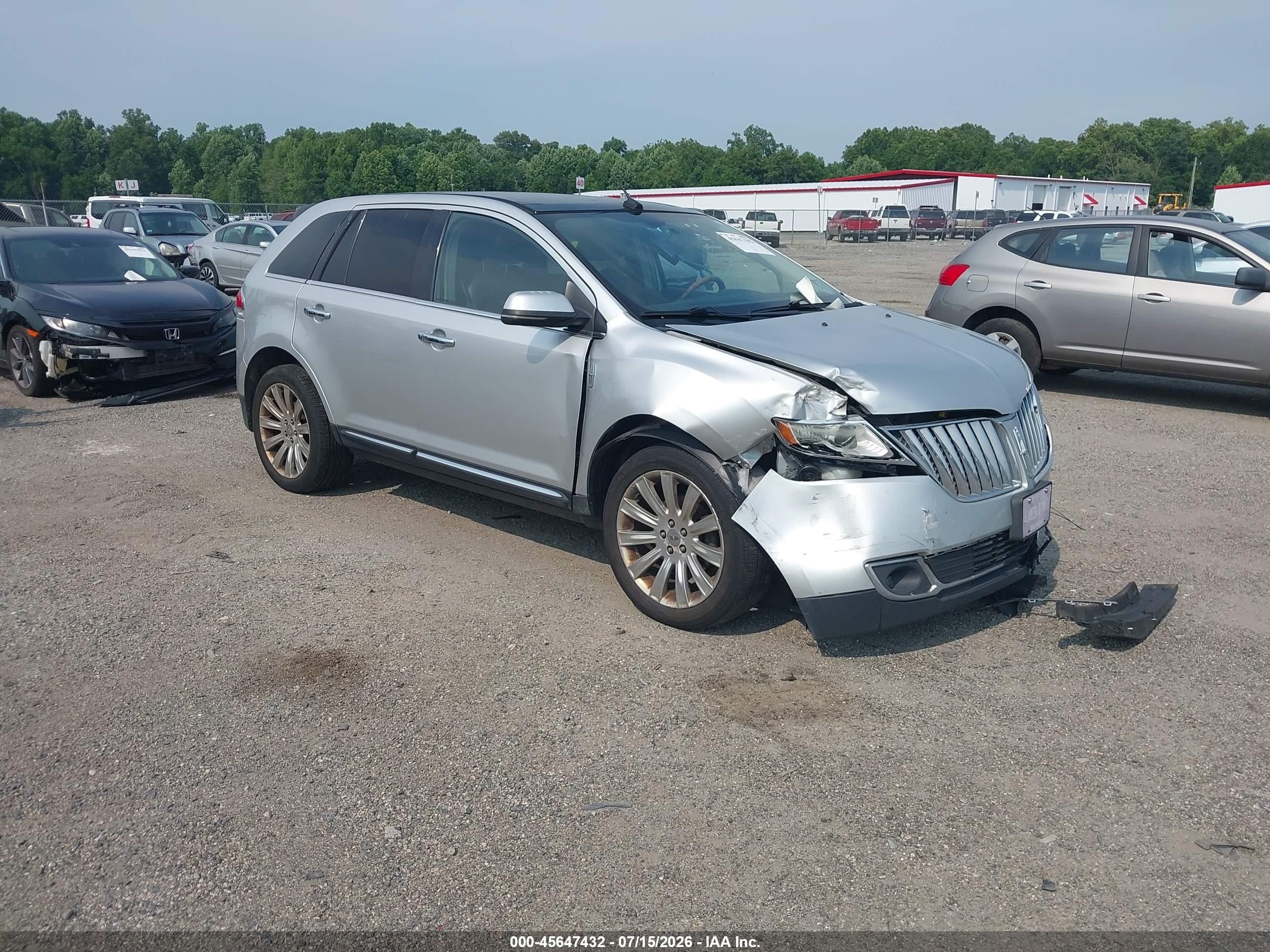 2013 Lincoln MKX, VIN 2LMDJ8JK4DBL06863 — Front end
