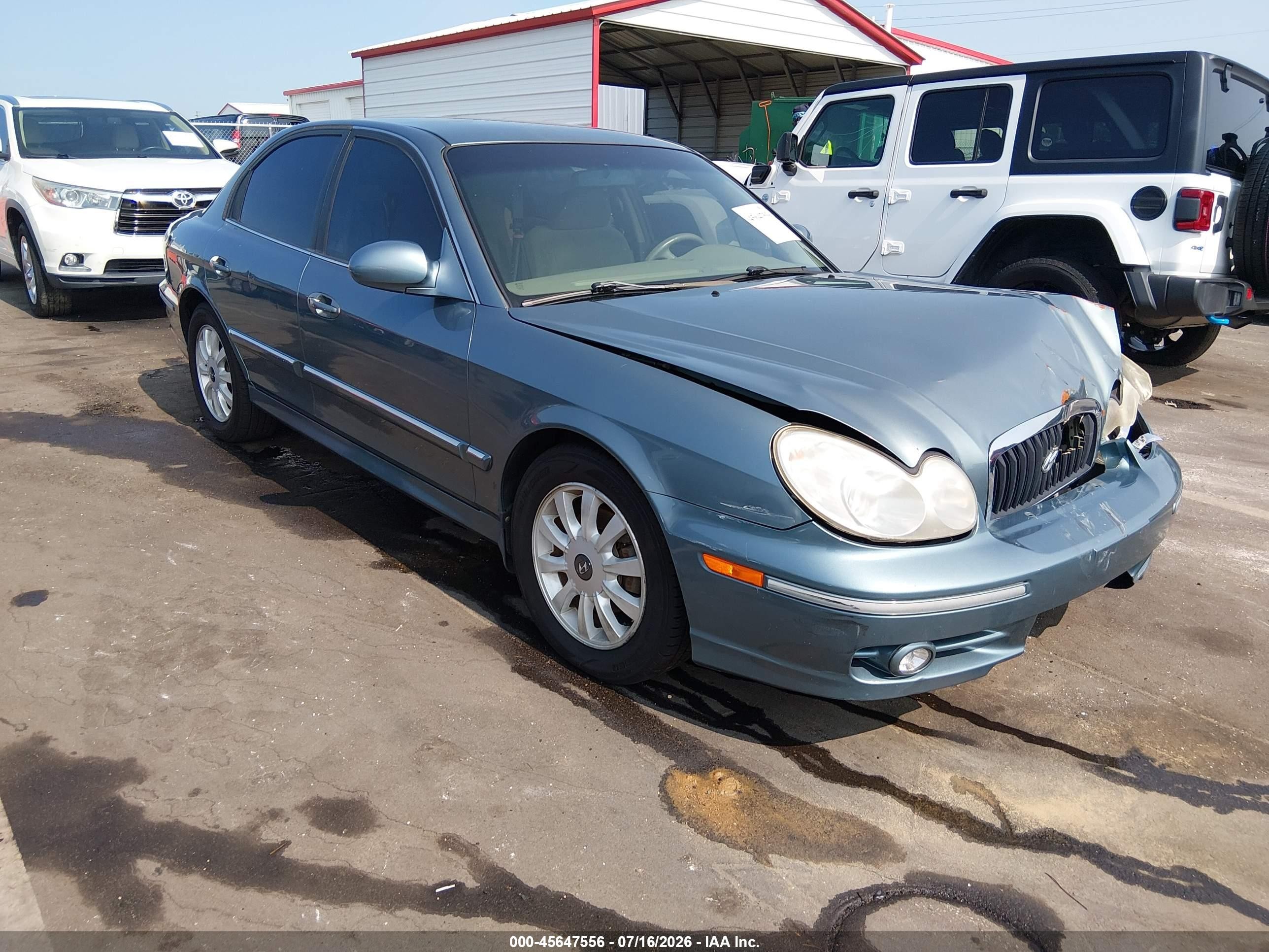 2004 Hyundai Sonata GLS, VIN KMHWF35H54A055449 — Front end