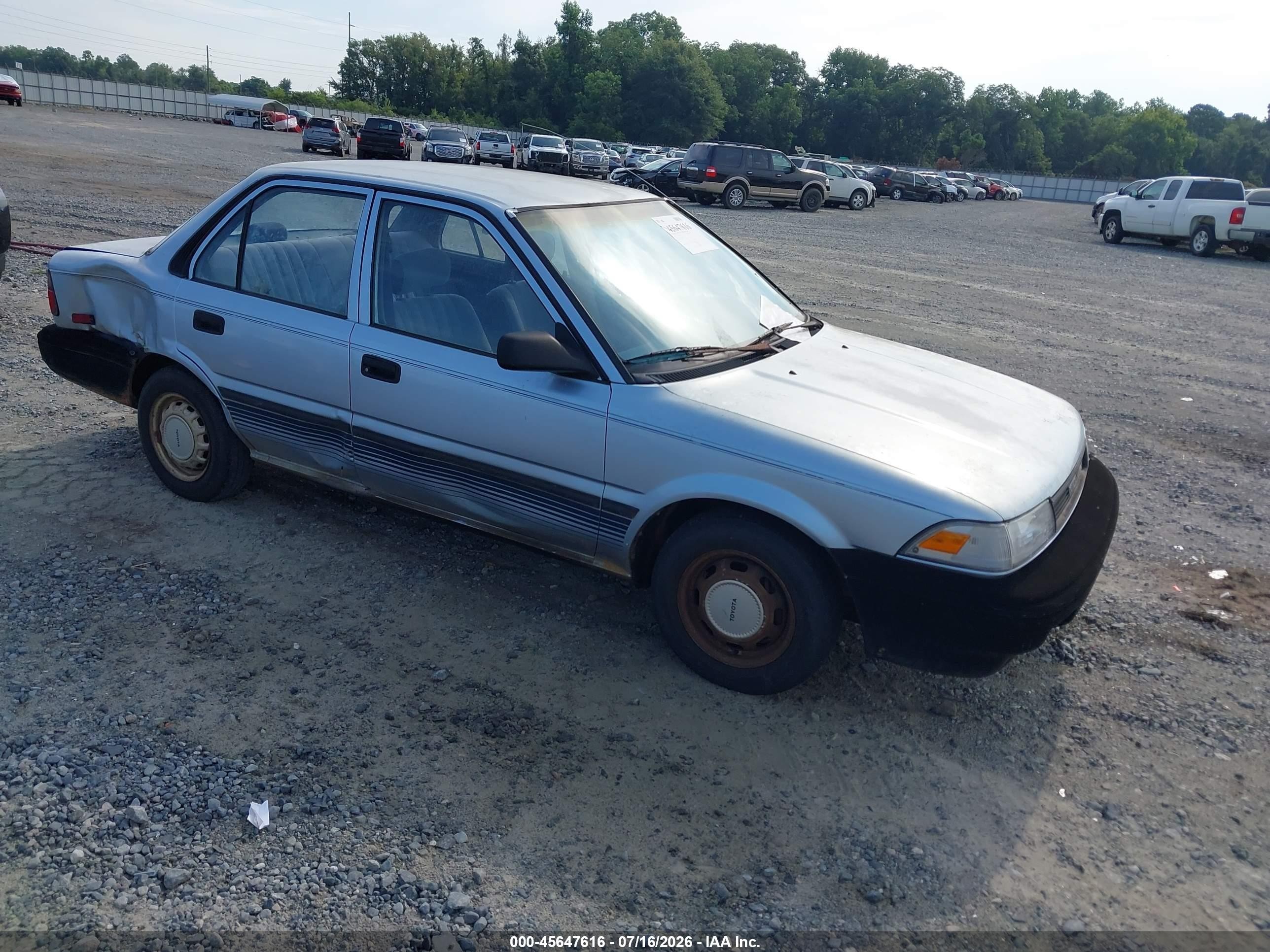 1988 Toyota Corolla, VIN JT2AE92E5J0022864 — Side