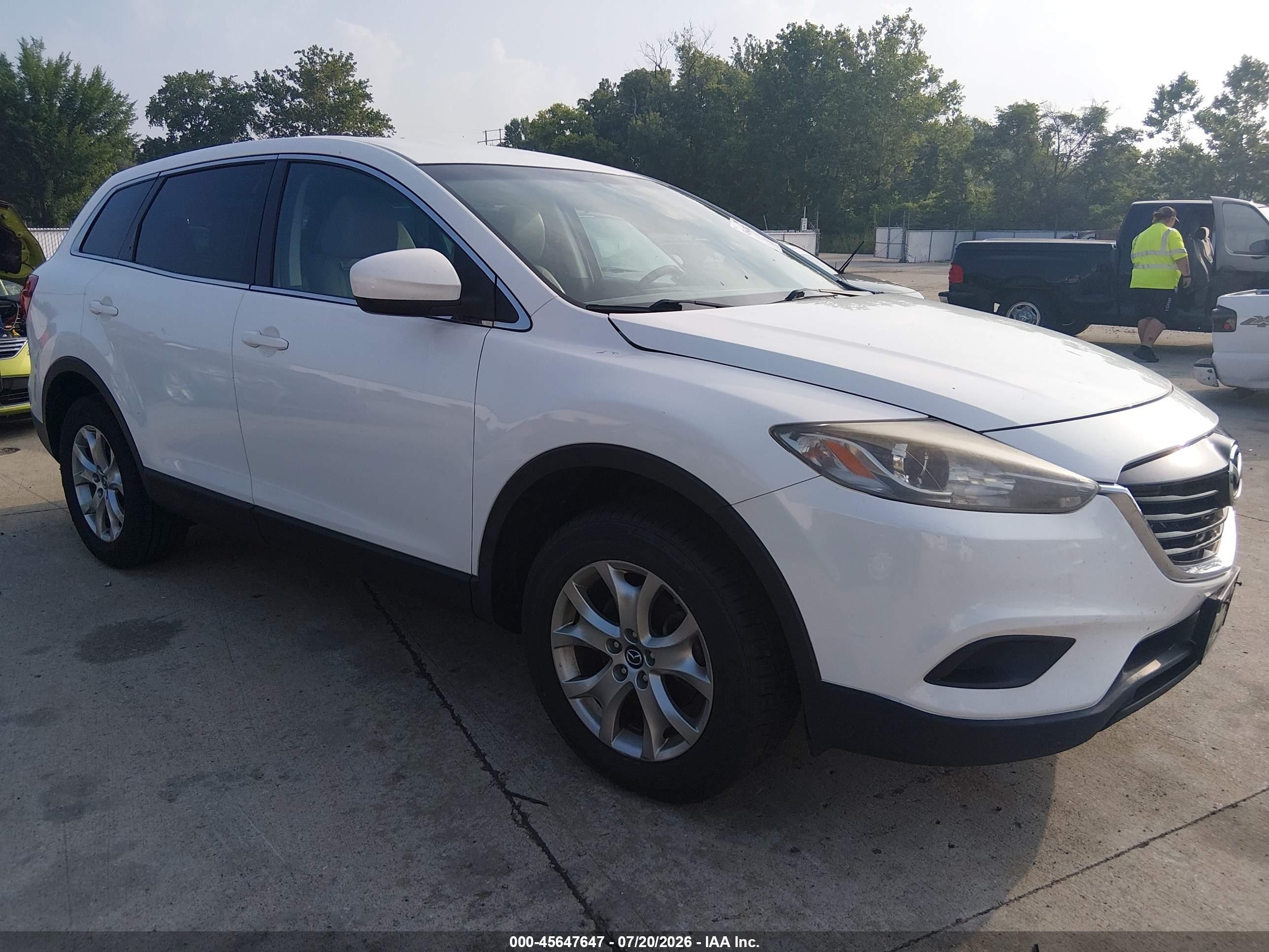 2015 Mazda CX-9 Touring, VIN JM3TB2CA7F0464717 — Normal wear