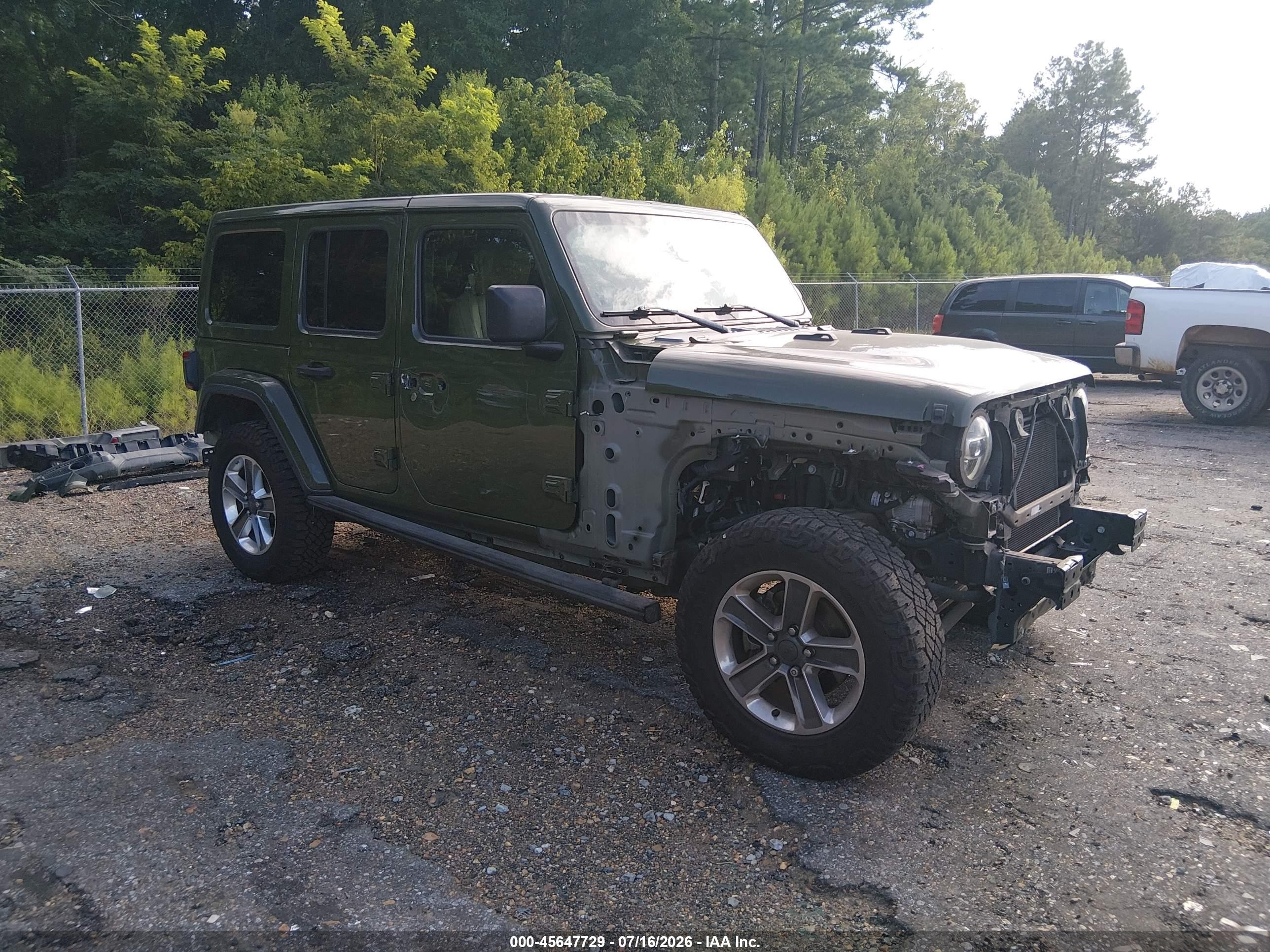 2021 Jeep Wrangler Unlimited Sahara, VIN 1C4HJXEN3MW523562 — Side