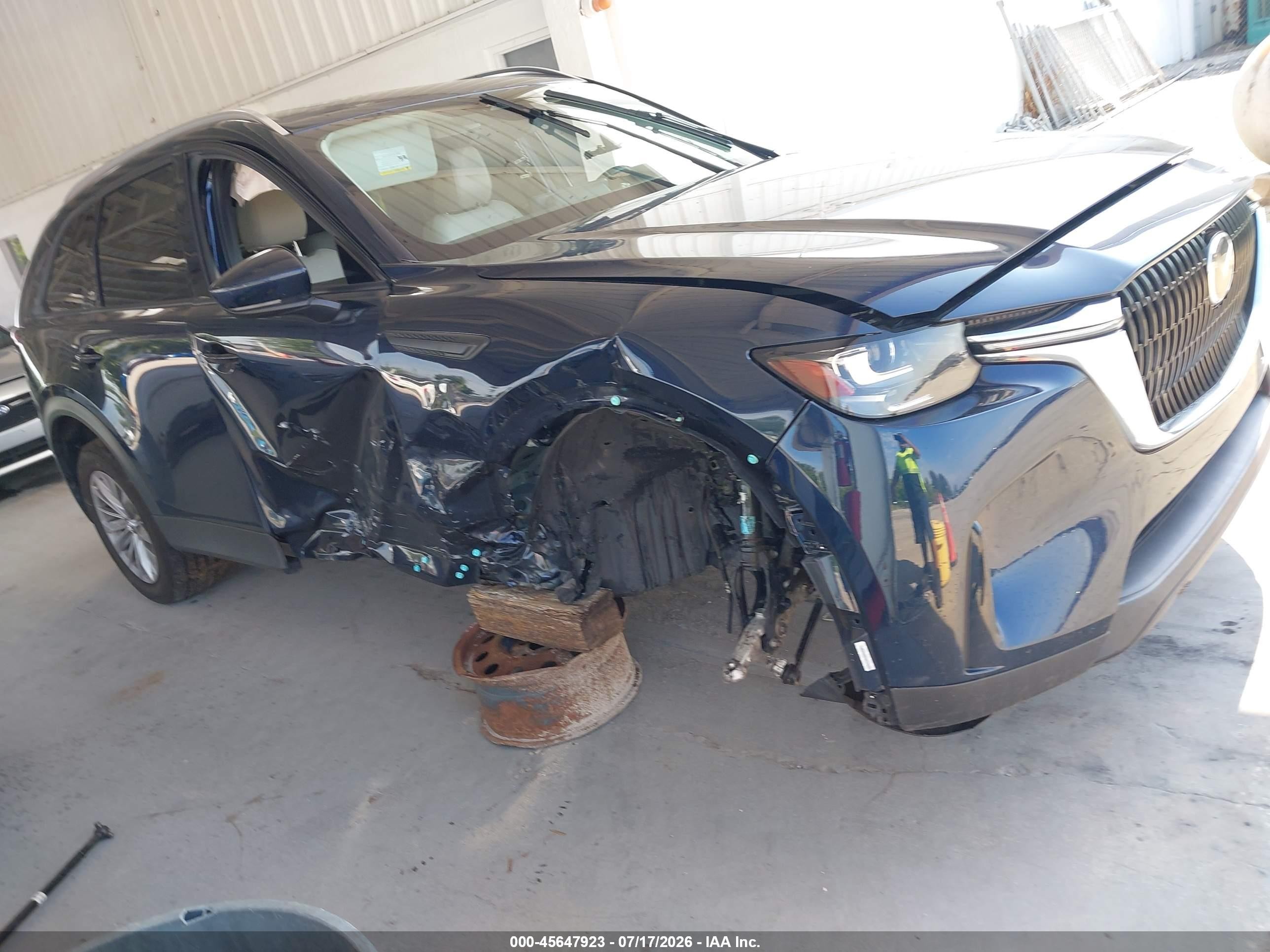 2024 Mazda CX-90 Preferred, VIN JM3KKBHD7R1116381 — Front end