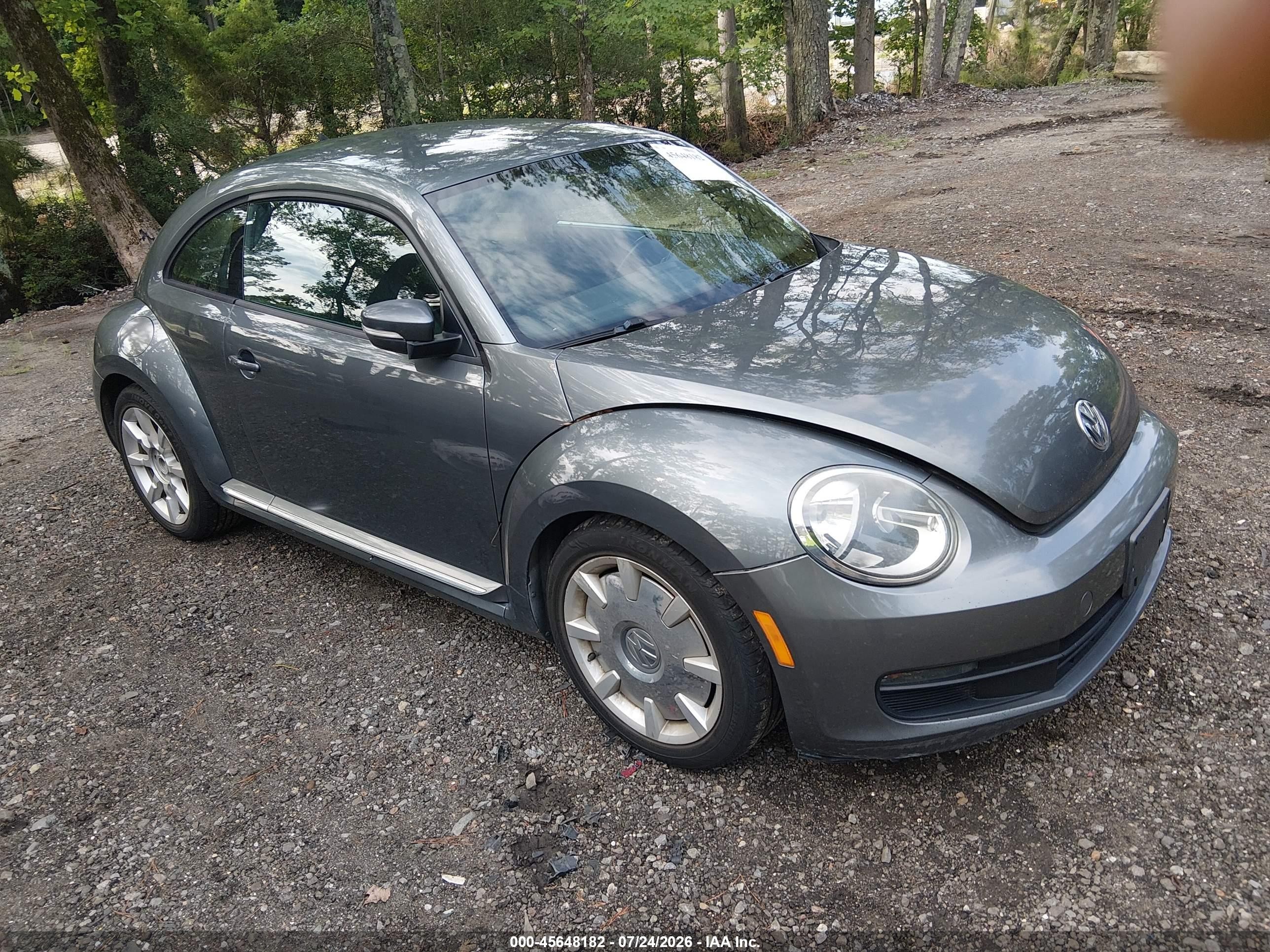 2012 Volkswagen Beetle 2.5L PZEV, VIN 3VWJP7AT0CM624154 — Normal wear