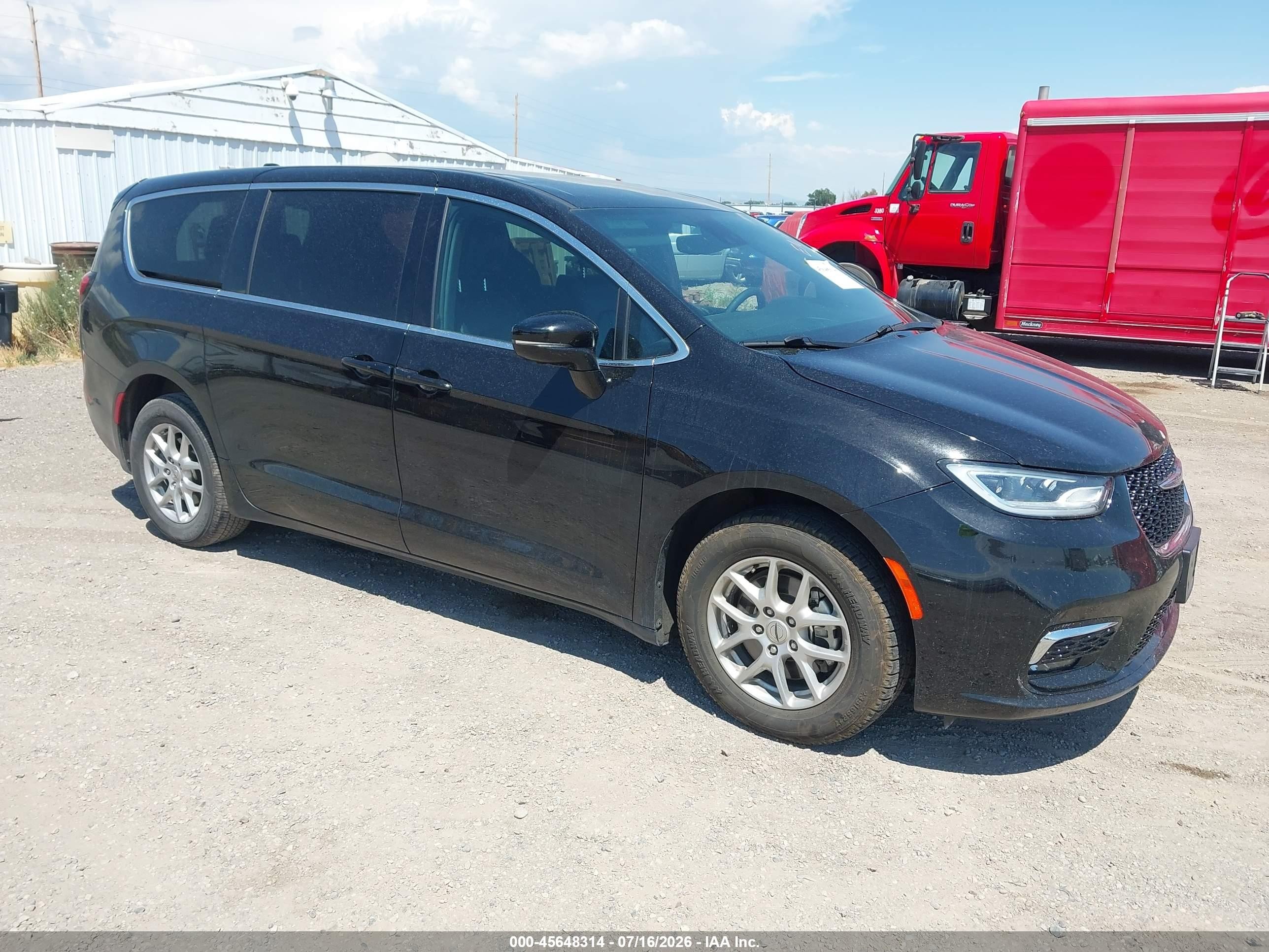 2025 Chrysler Pacifica Select, VIN 2C4RC1BGXSR510069 — Крыша