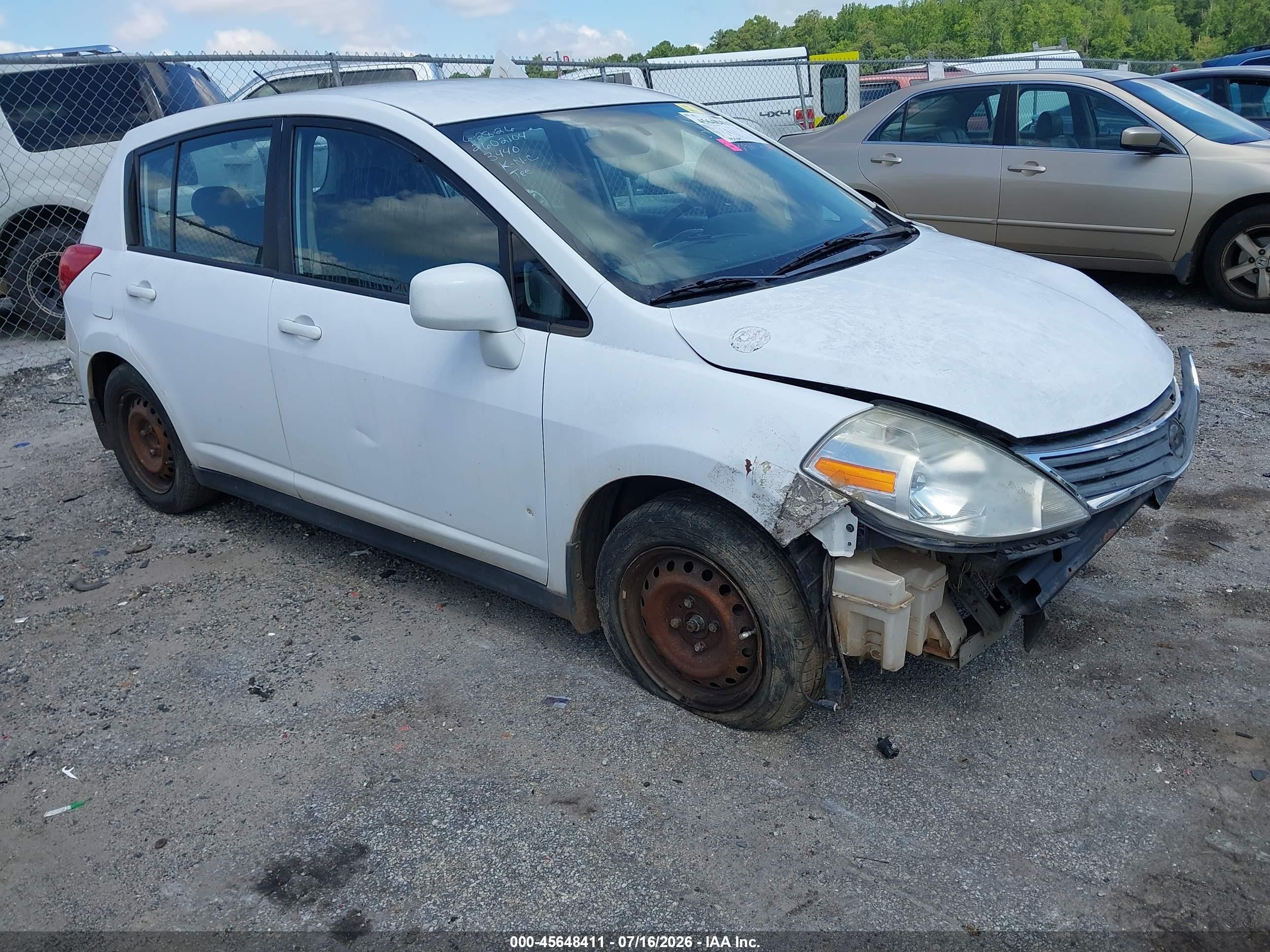 2010 Nissan Versa S, VIN 3N1BC1CP1AL413440 — Front end