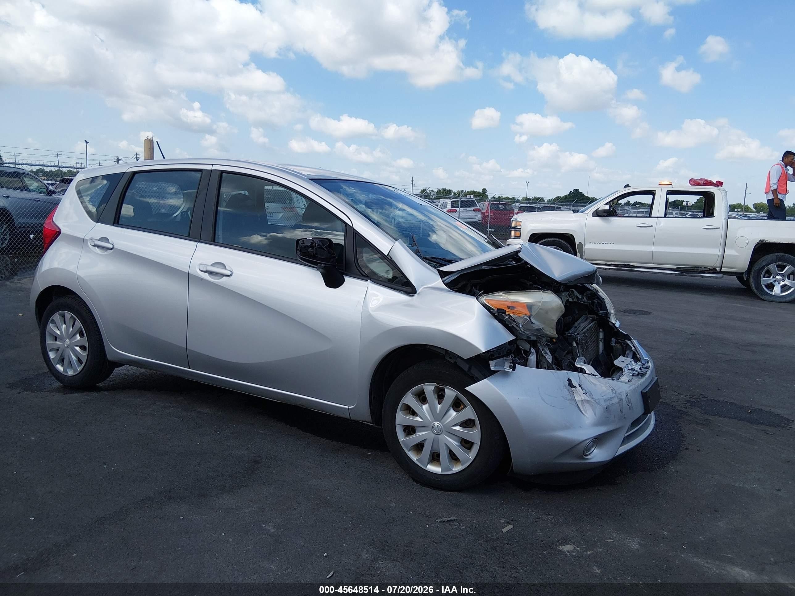 2016 Nissan Note S, VIN 3N1CE2CP9GL361388 — Front end