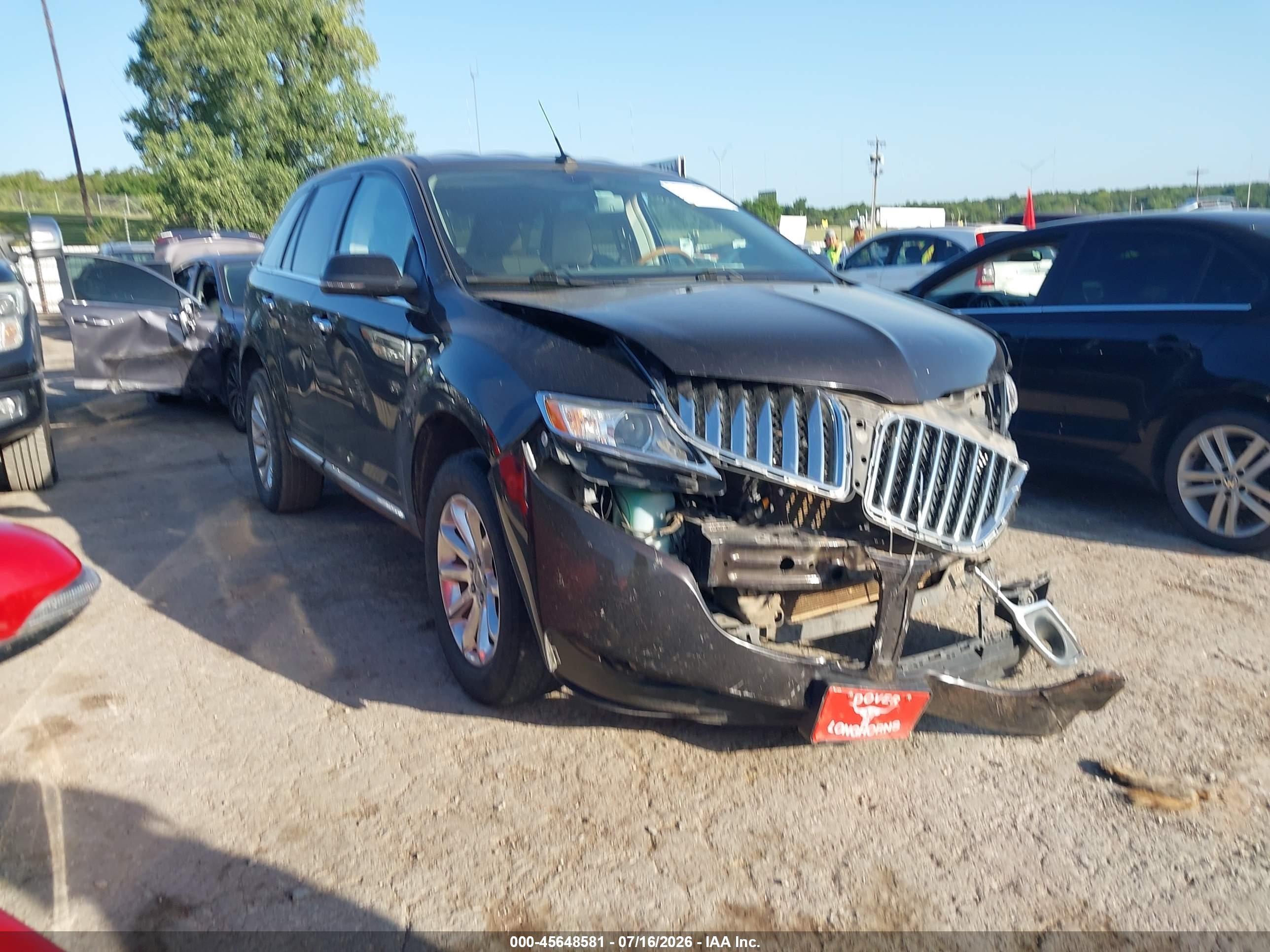2013 Lincoln MKX, VIN 2LMDJ6JK1DBL43132 — Front end
