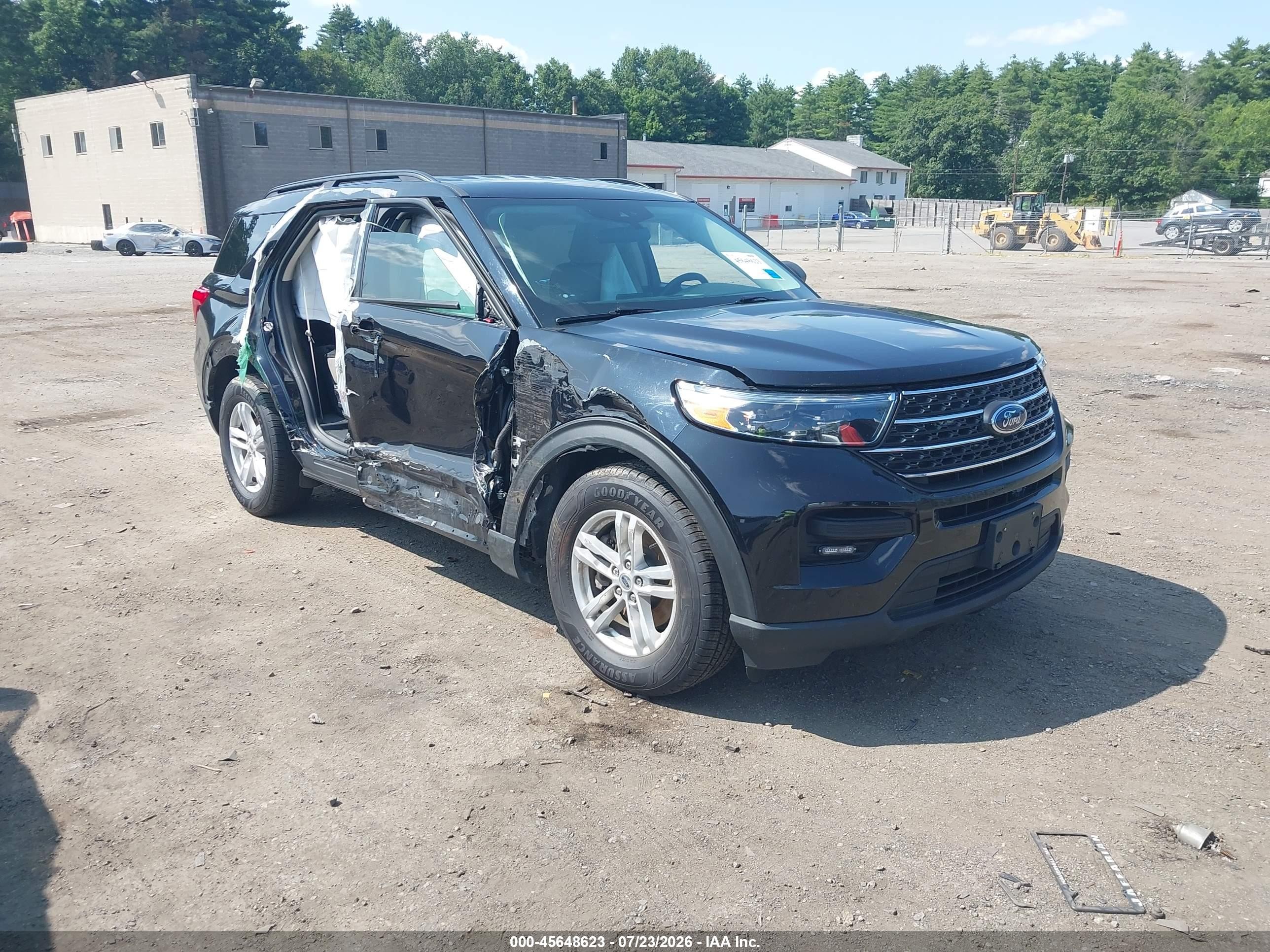 2022 Ford Explorer XLT, VIN 1FMSK8DH0NGB40920 — Side