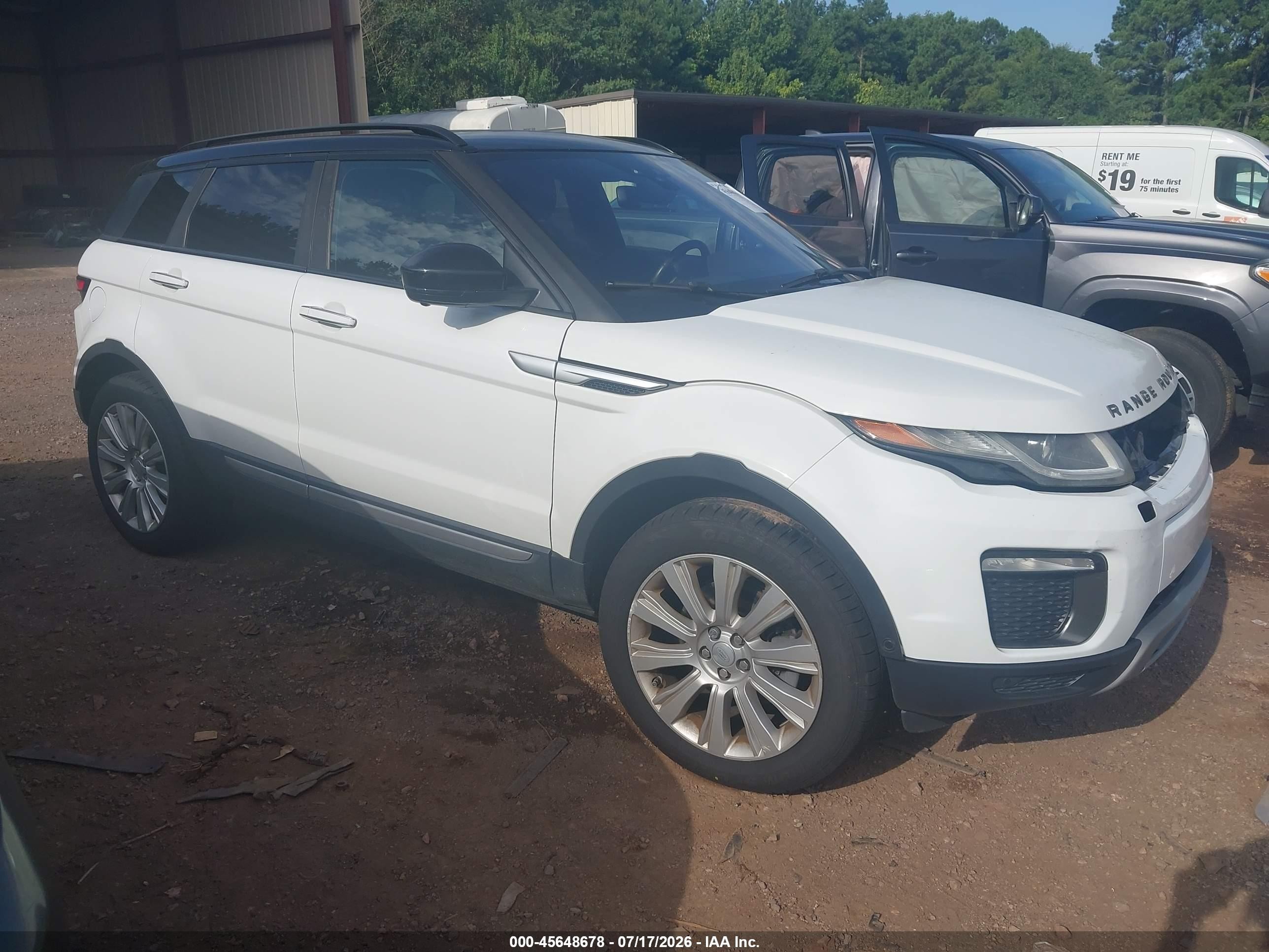 2016 Land Rover Range Rover Evoque HSE, VIN SALVR2BGXGH147349 — Front end