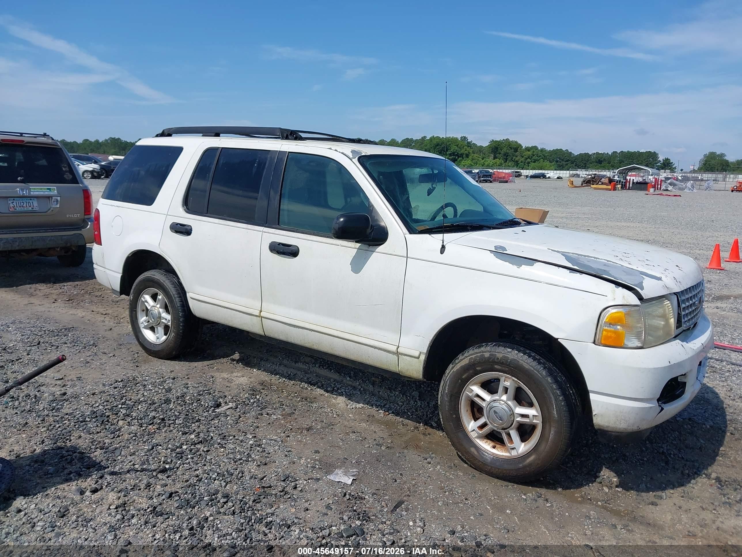2005 Ford Explorer XLT, VIN 1FMZU63K75UA09155 — Normal wear