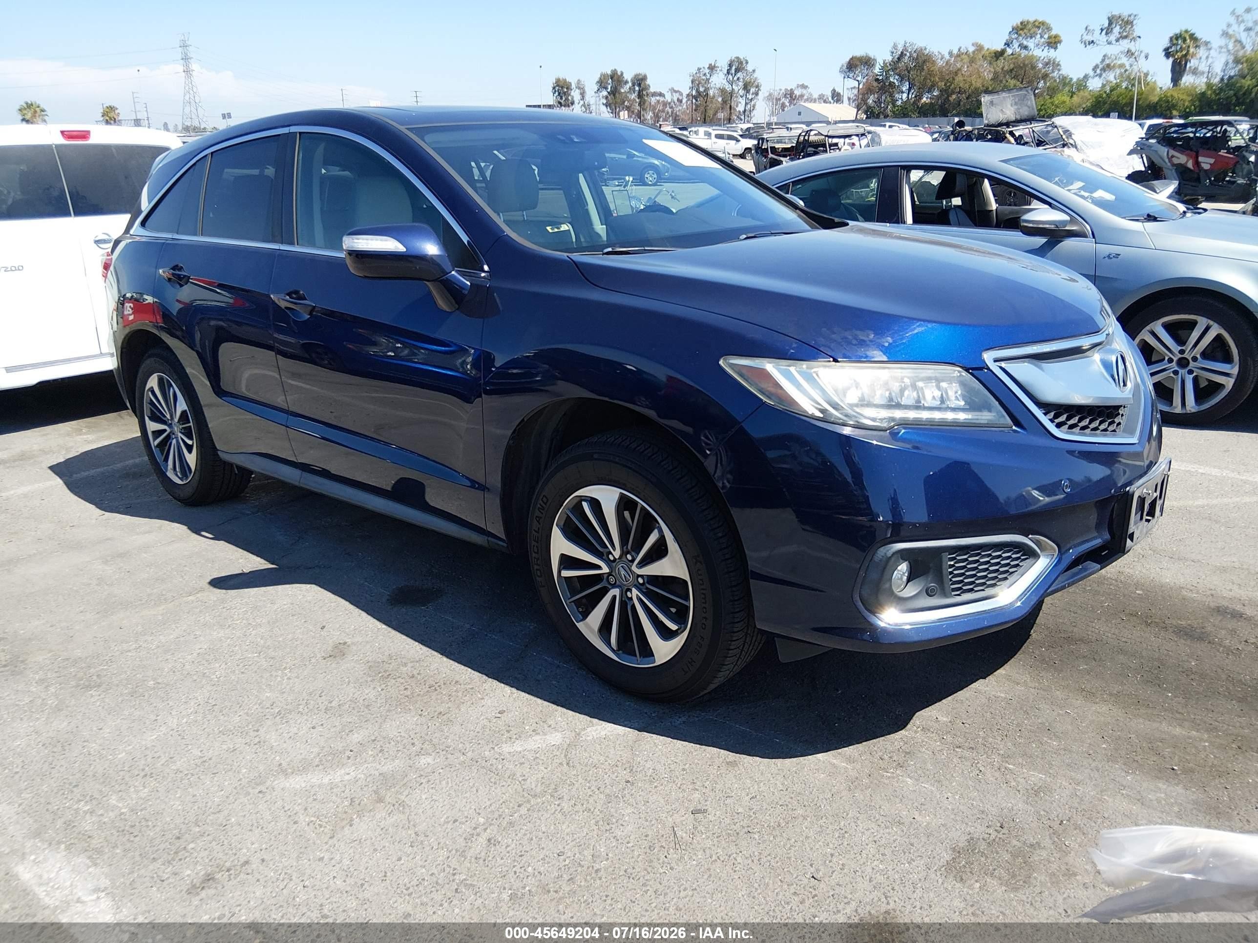 2017 Acura RDX Advance, VIN 5J8TB3H72HL011670 — Rear end