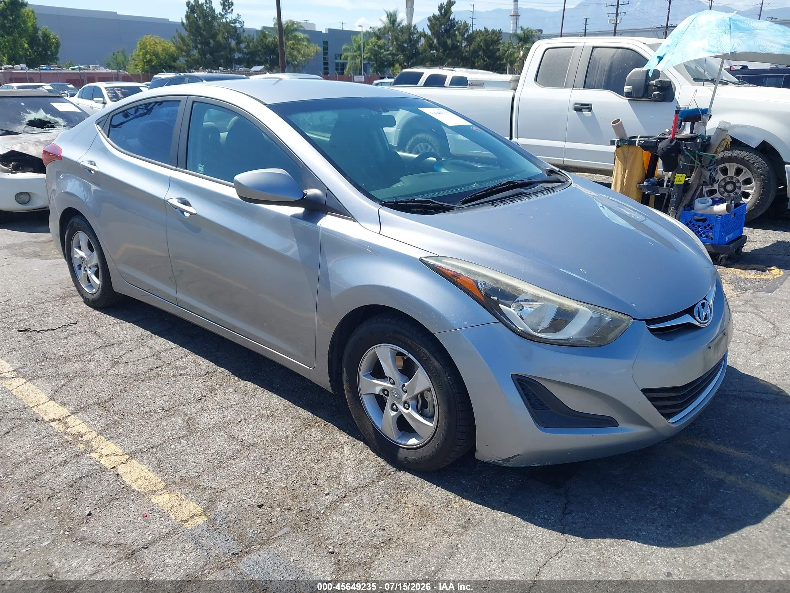 2015 Hyundai Elantra SE, VIN 5NPDH4AE9FH614990 — Normal wear
