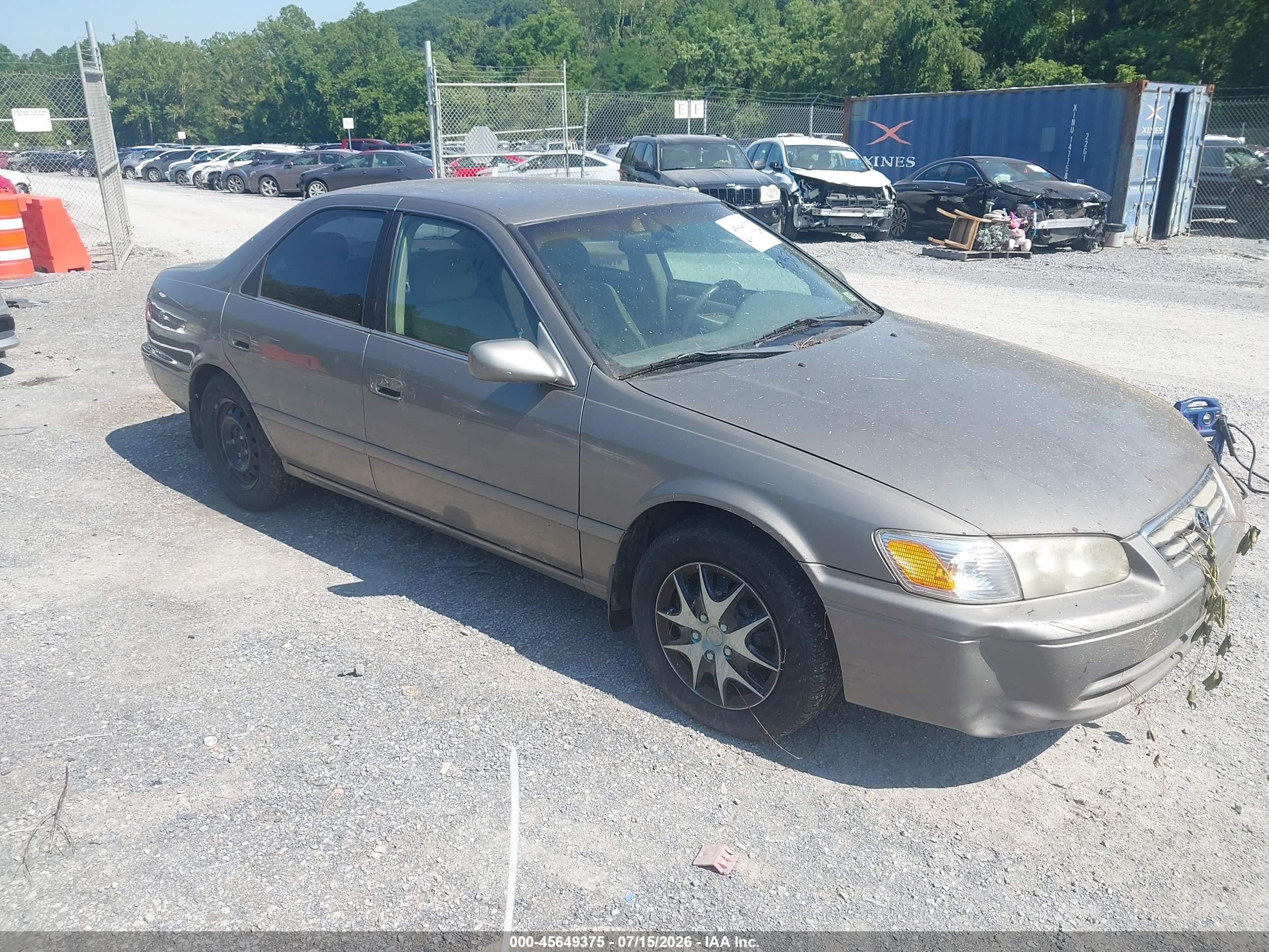 2001 Toyota Camry LE, VIN 4T1BG22K81U050536 — Normal wear
