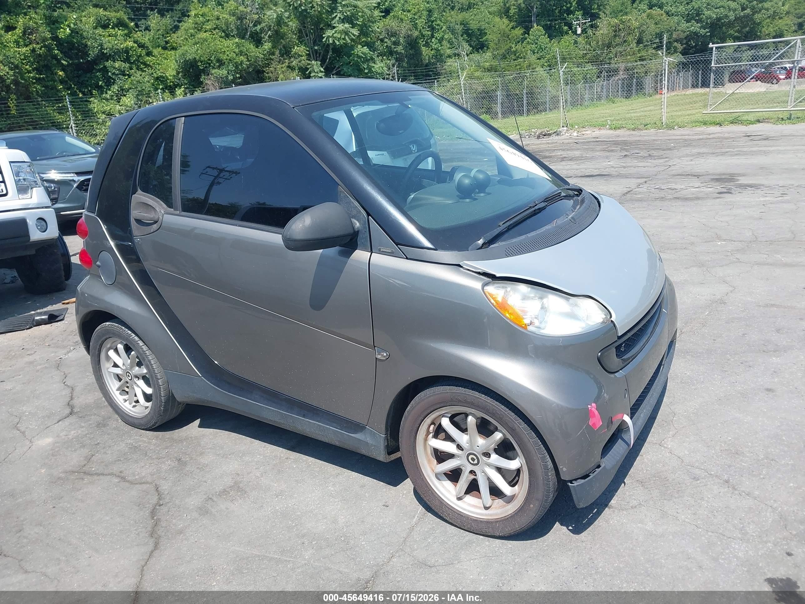 2010 Smart fortwo Pure, VIN WMEEJ3BAXAK344226 — Normal wear