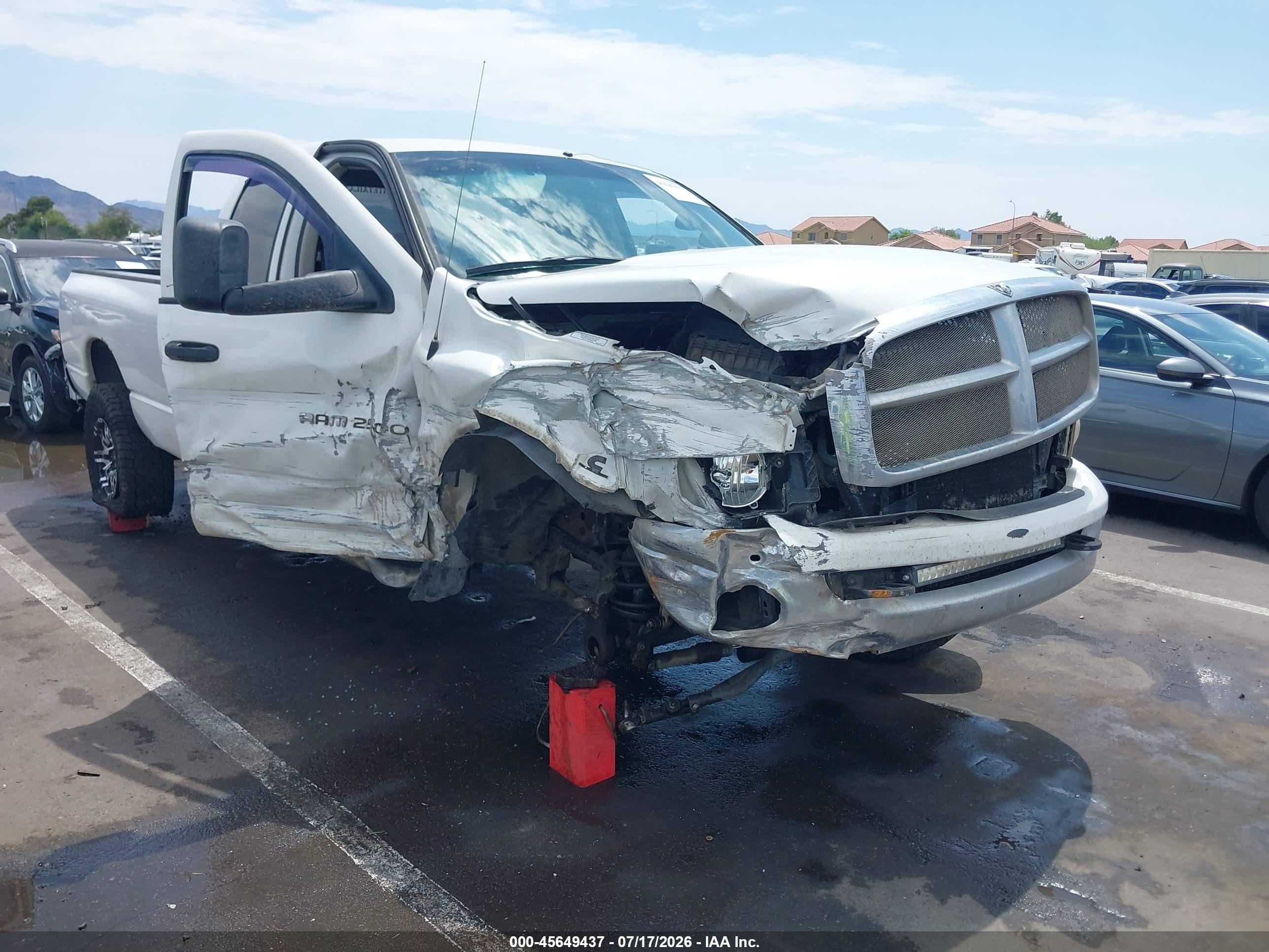 2004 Dodge 2500 SLT, VIN 3D7KU28C74G120246 — Front end
