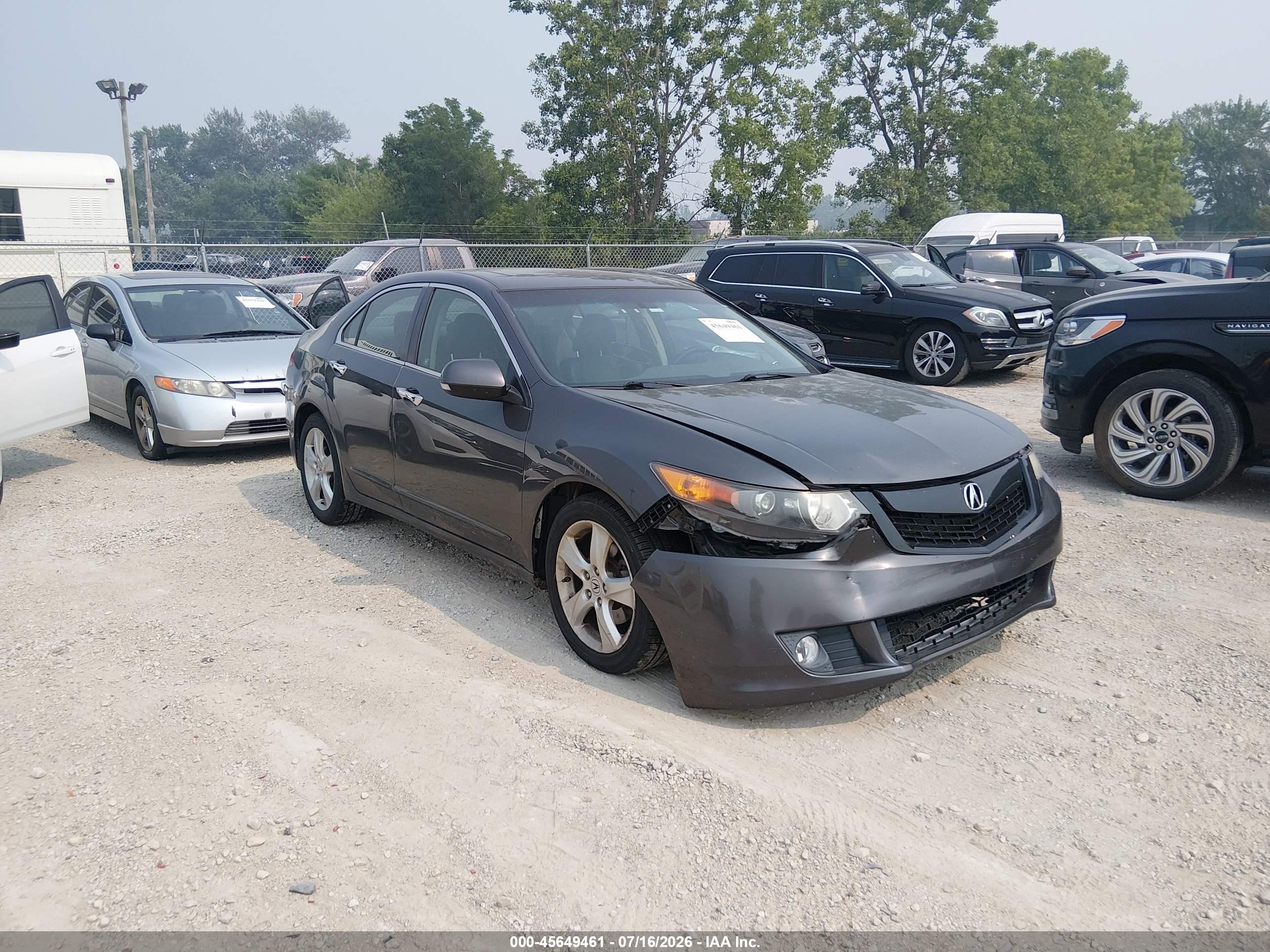 2010 Acura TSX, VIN JH4CU2F60AC004539 — Перед