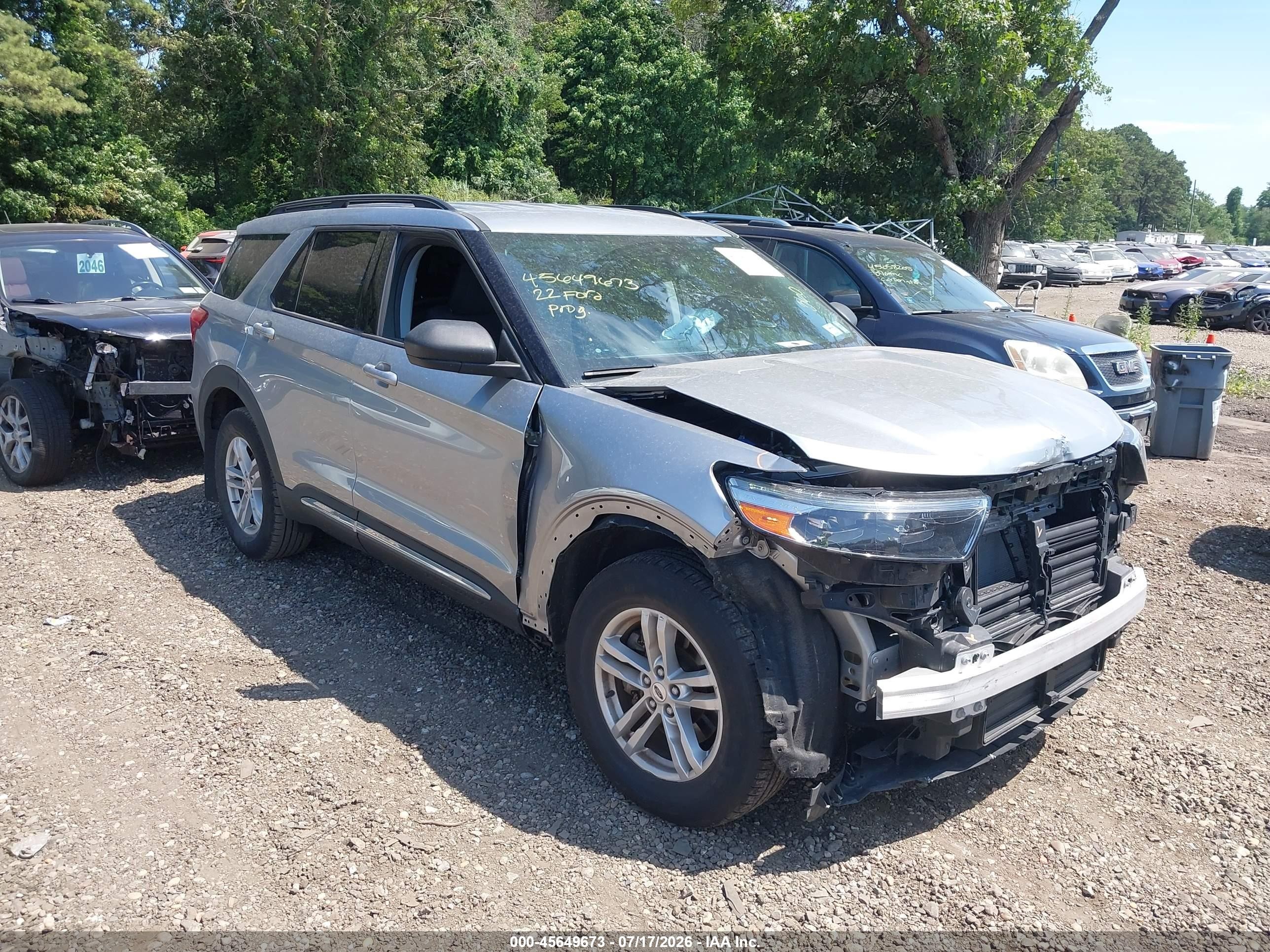 2022 Ford Explorer XLT, VIN 1FMSK8DH7NGC10414 — Front end