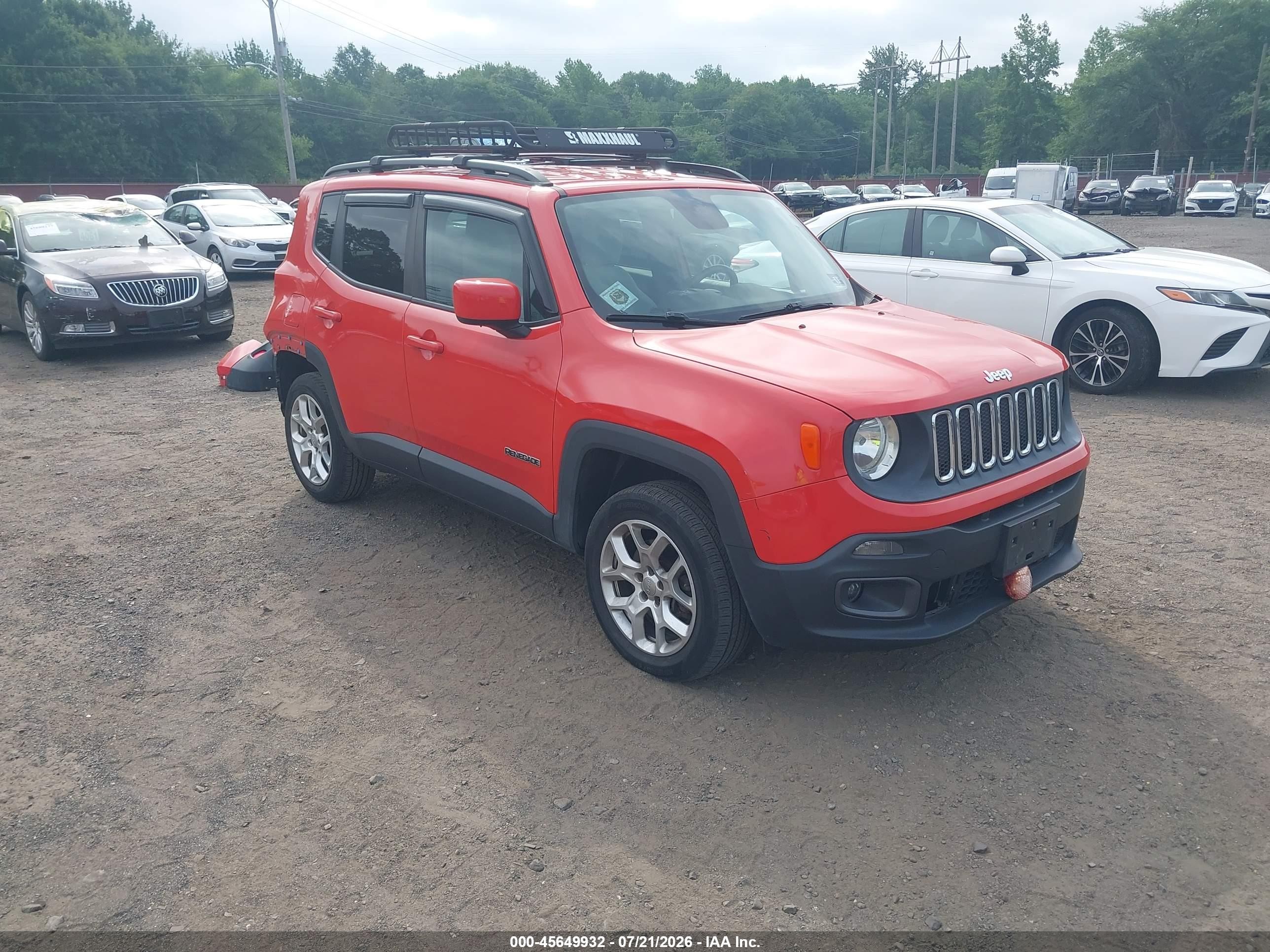 2015 Jeep Renegade Latitude, VIN ZACCJBBT0FPB61681 — Rear end