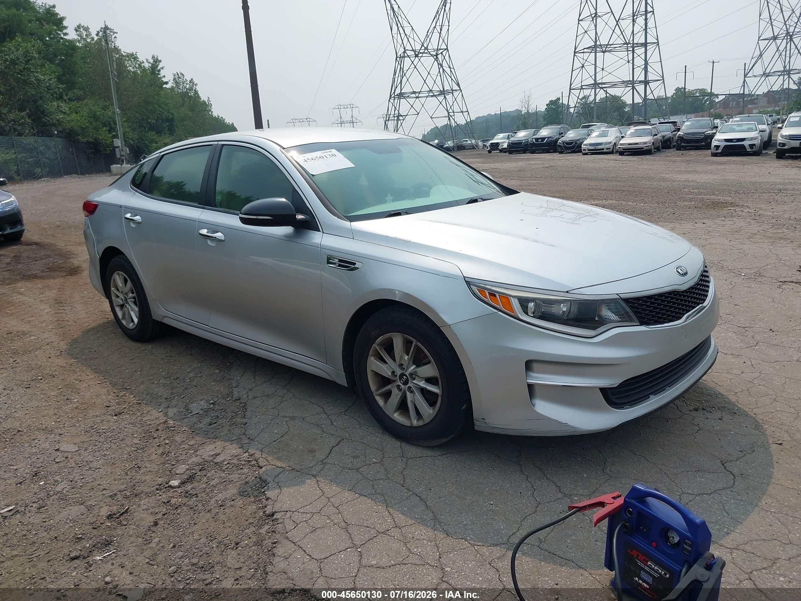 2018 Kia Optima LX, VIN 5XXGT4L36JG209018 — Пожар в салоне
