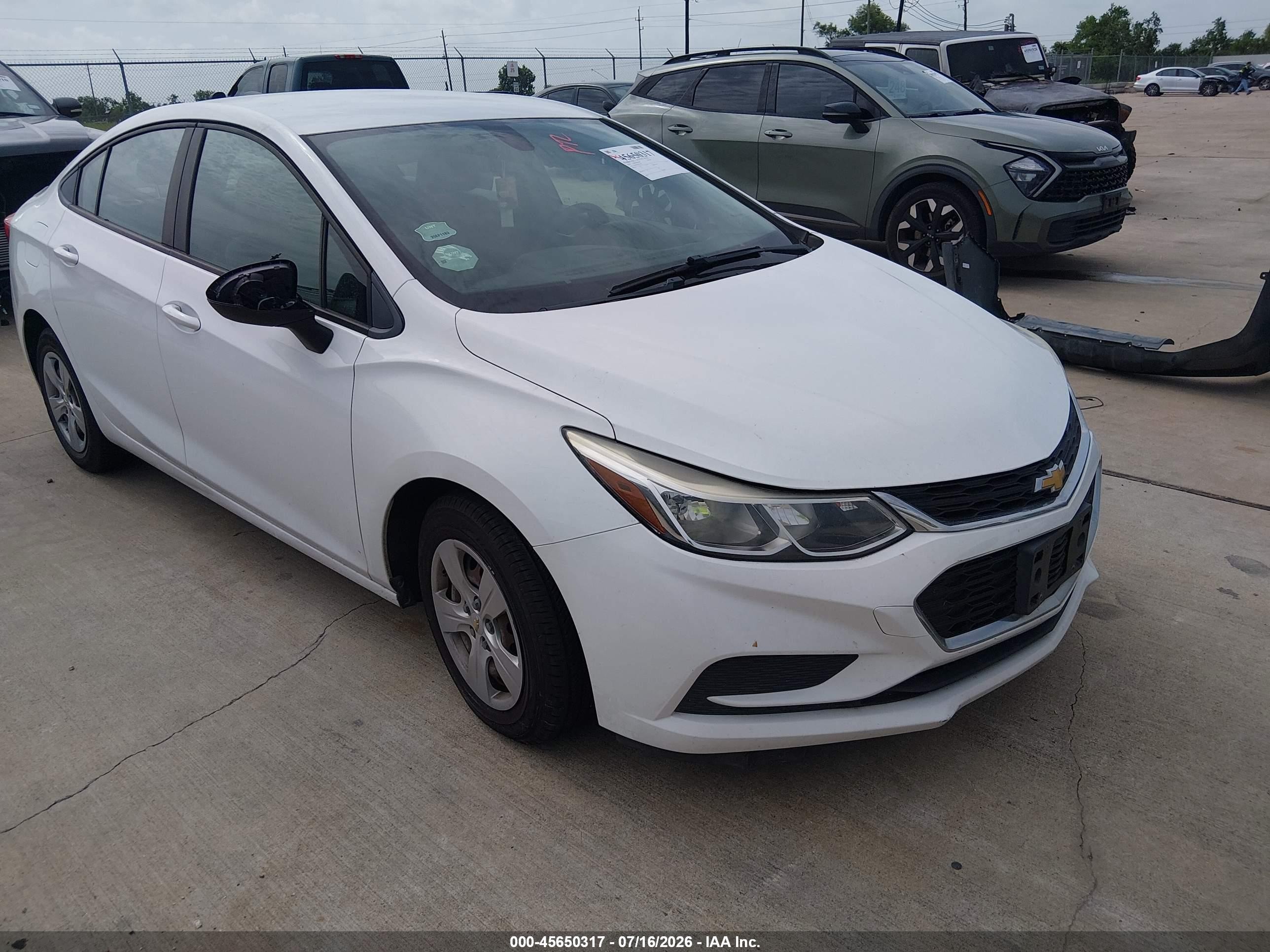 2018 Chevrolet Cruze LS, VIN 1G1BC5SM1J7143103 — Normal wear