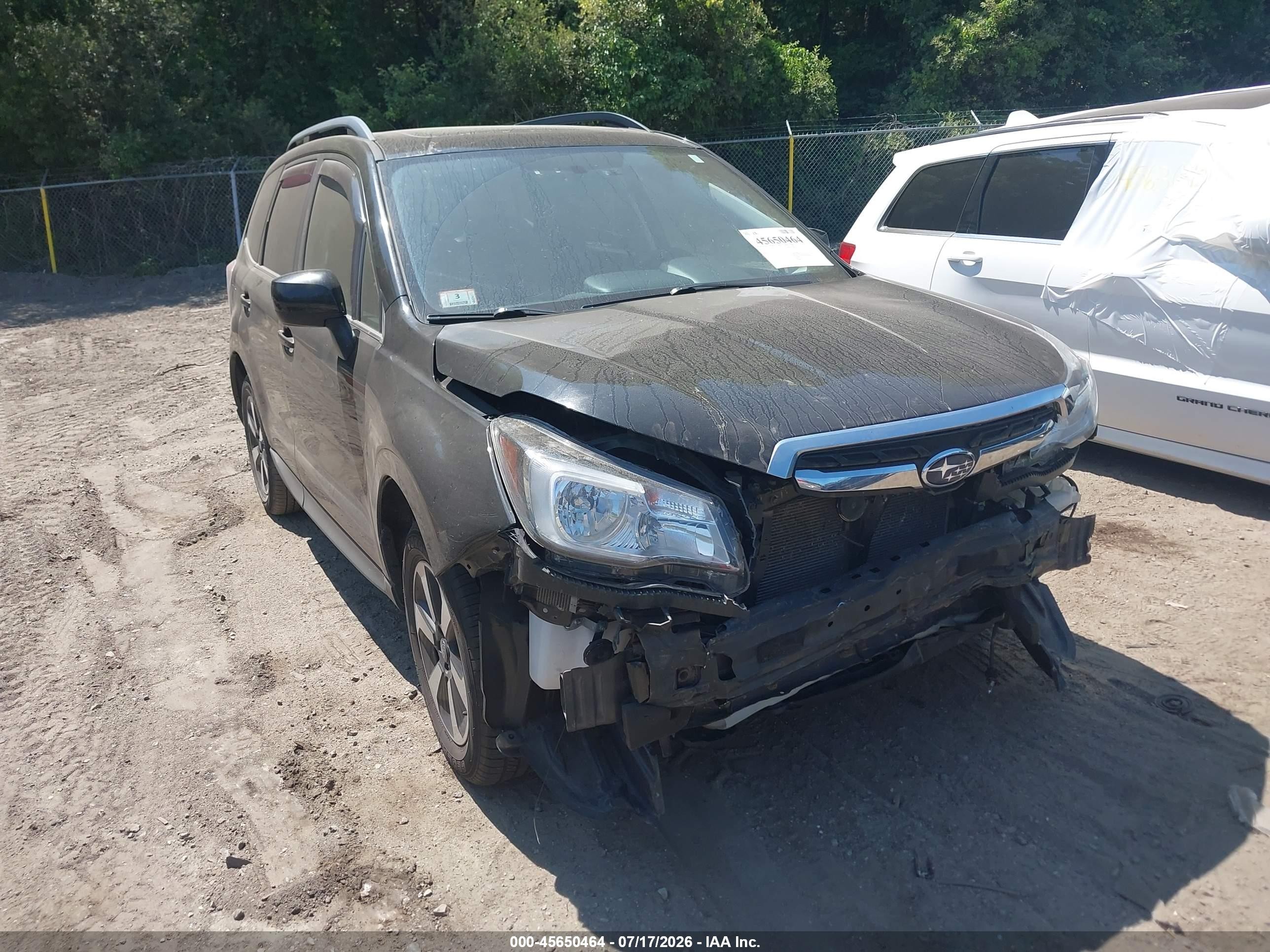 2018 Subaru Forester Limited, VIN JF2SJAJC9JH532534 — Front end